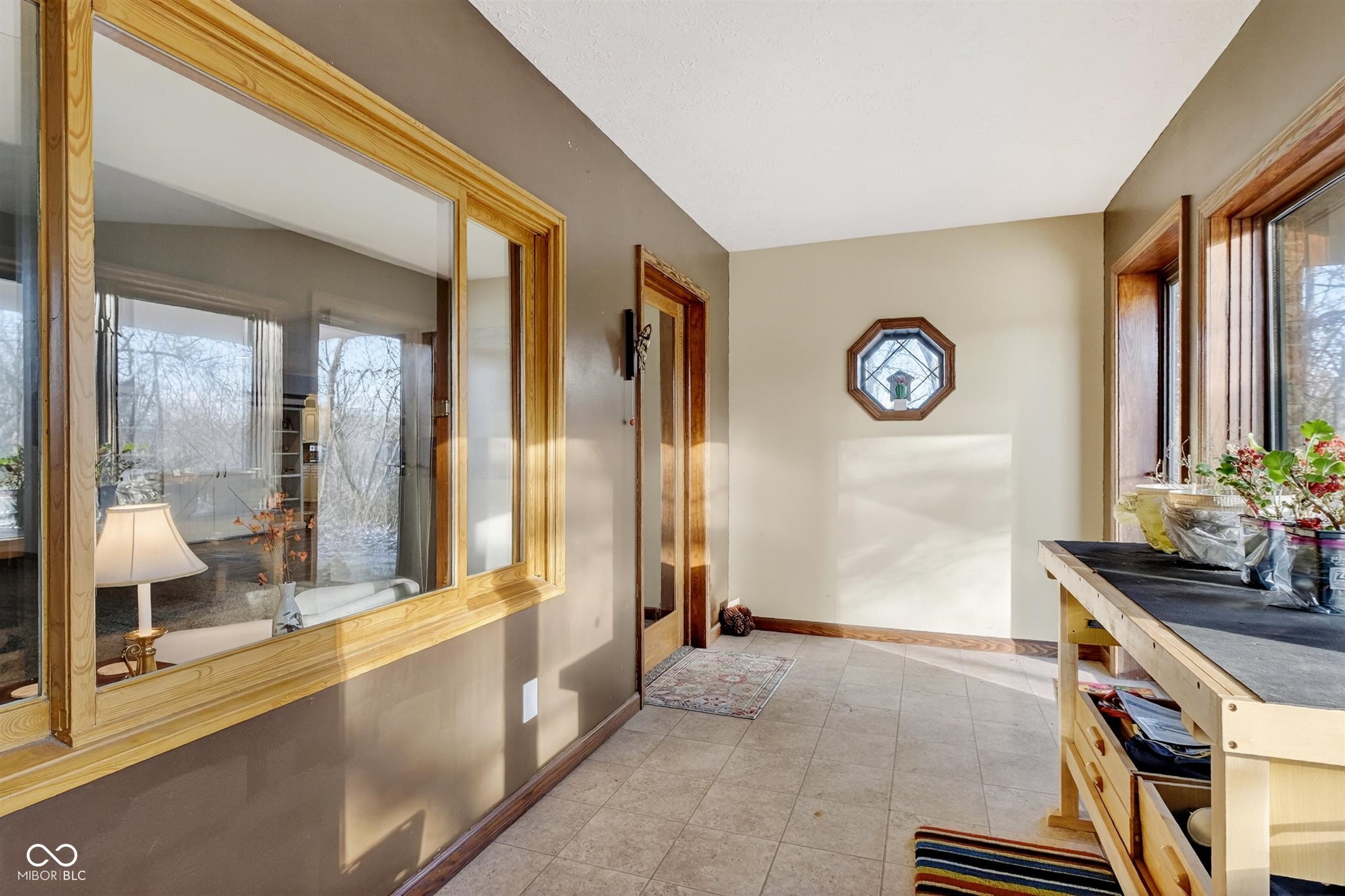 2594 E Traction Road