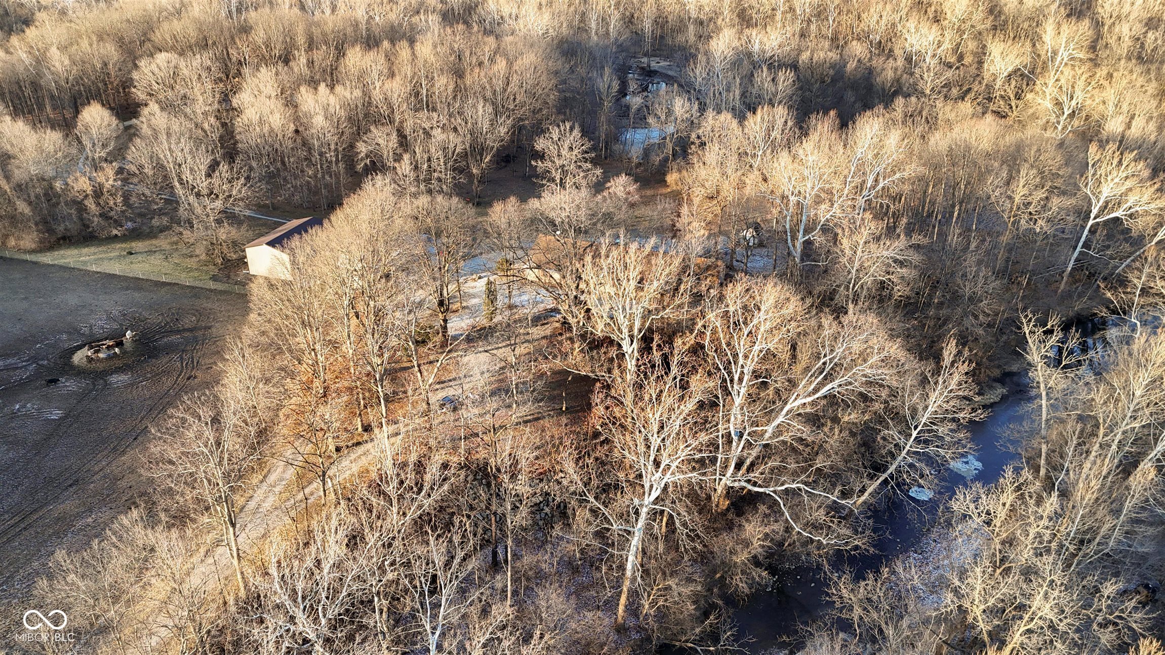 2594 E Traction Road