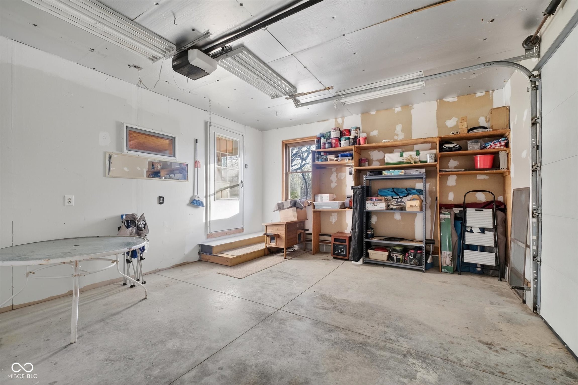 2594 E Traction Road