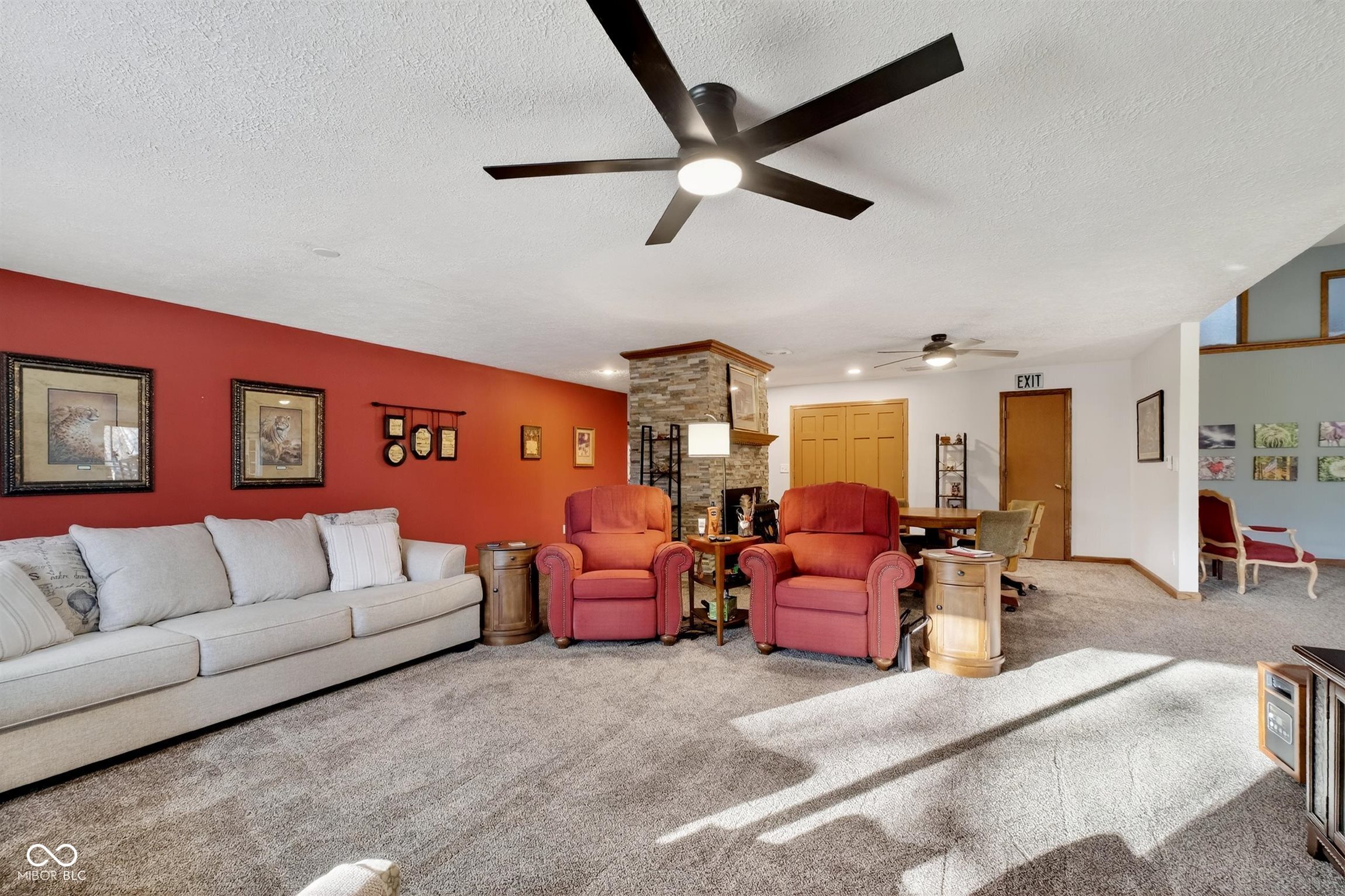 2594 E Traction Road