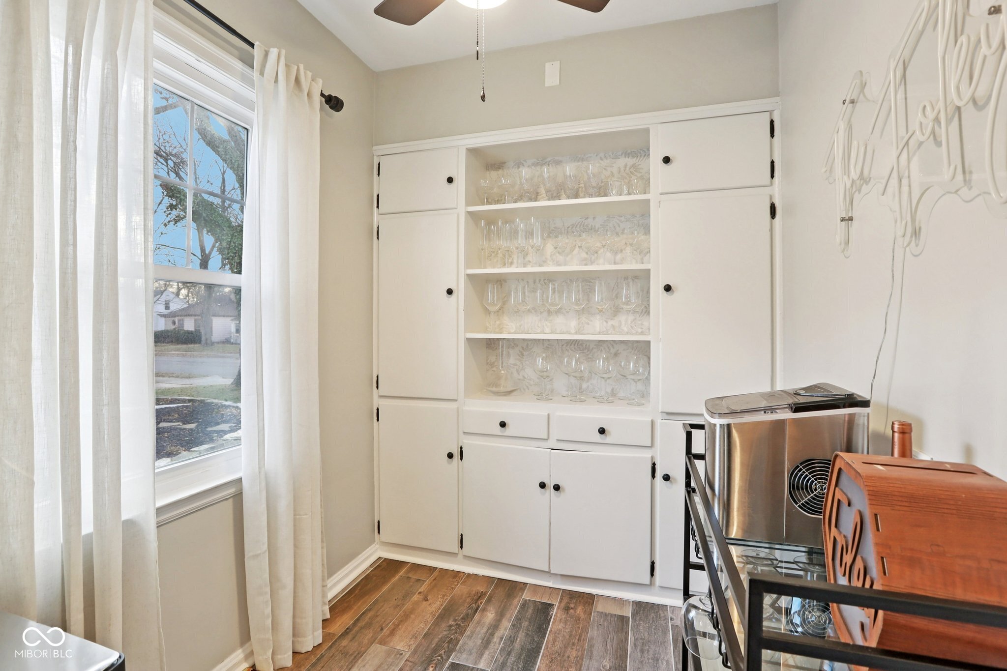 6029 Crittenden Avenue