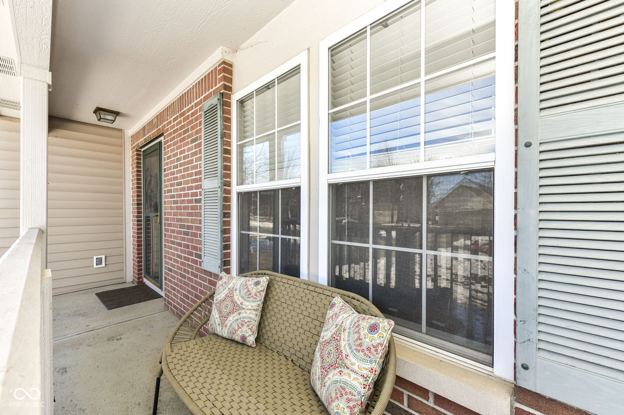 8888 N White Tail Trail