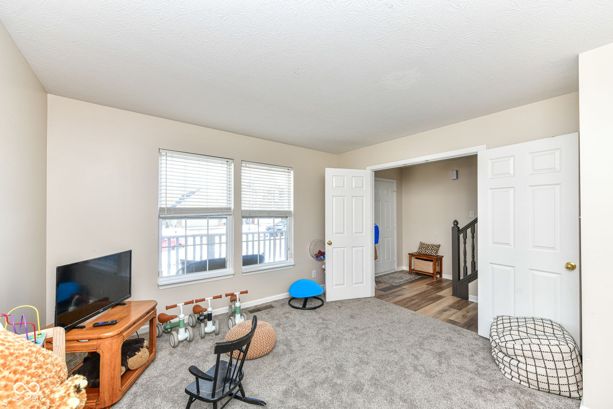 8888 N White Tail Trail