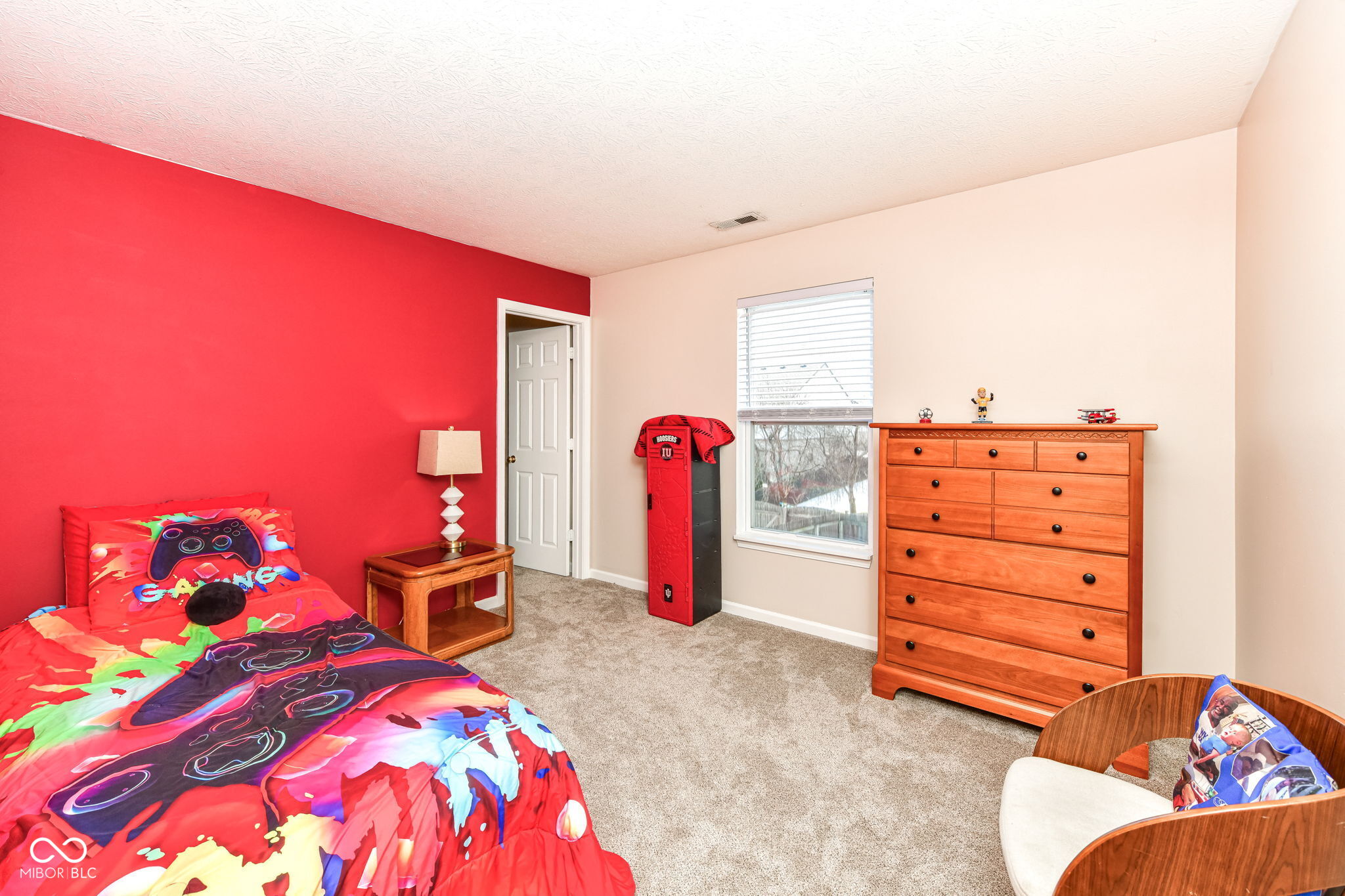 8888 N White Tail Trail