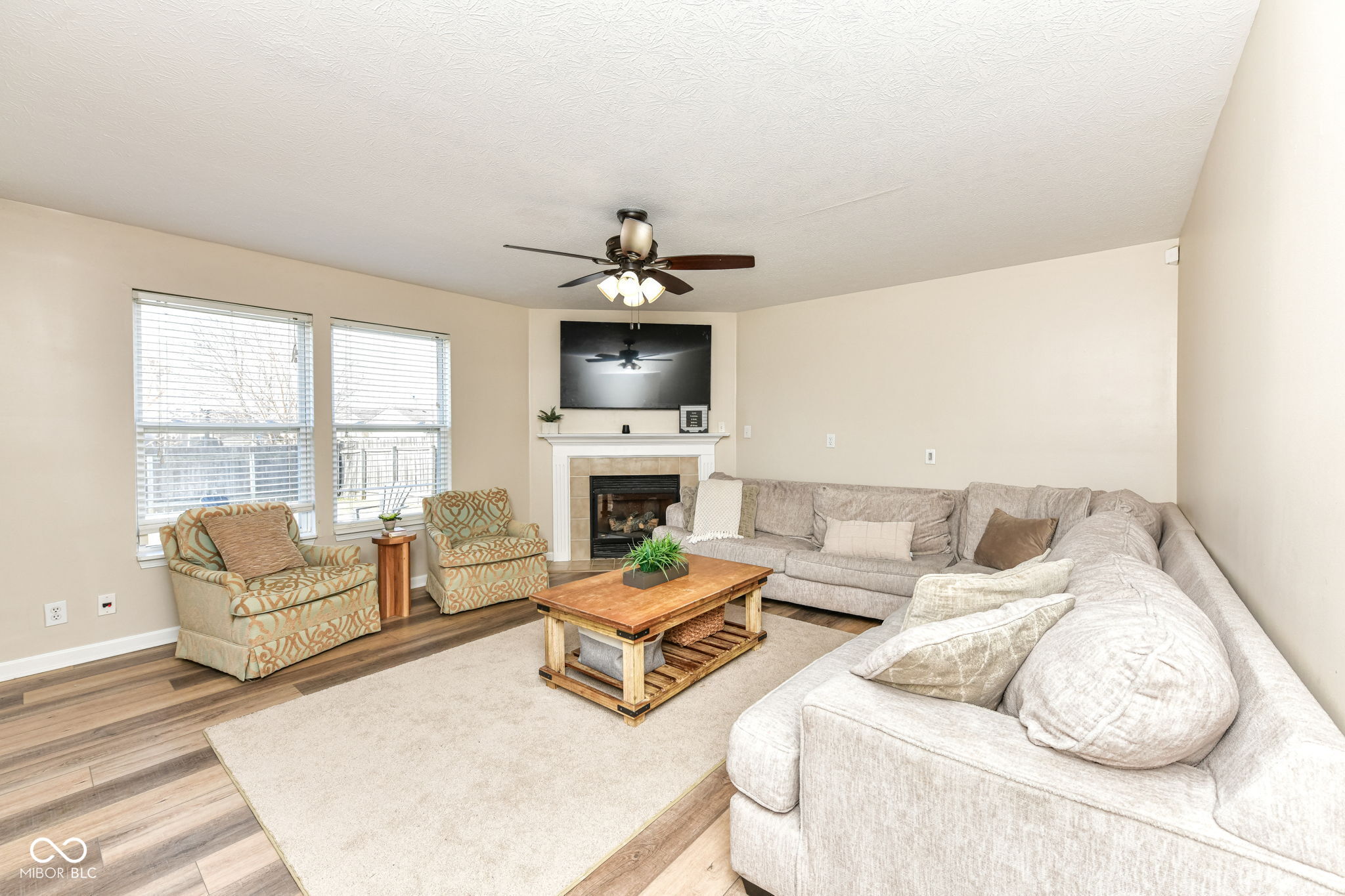 8888 N White Tail Trail