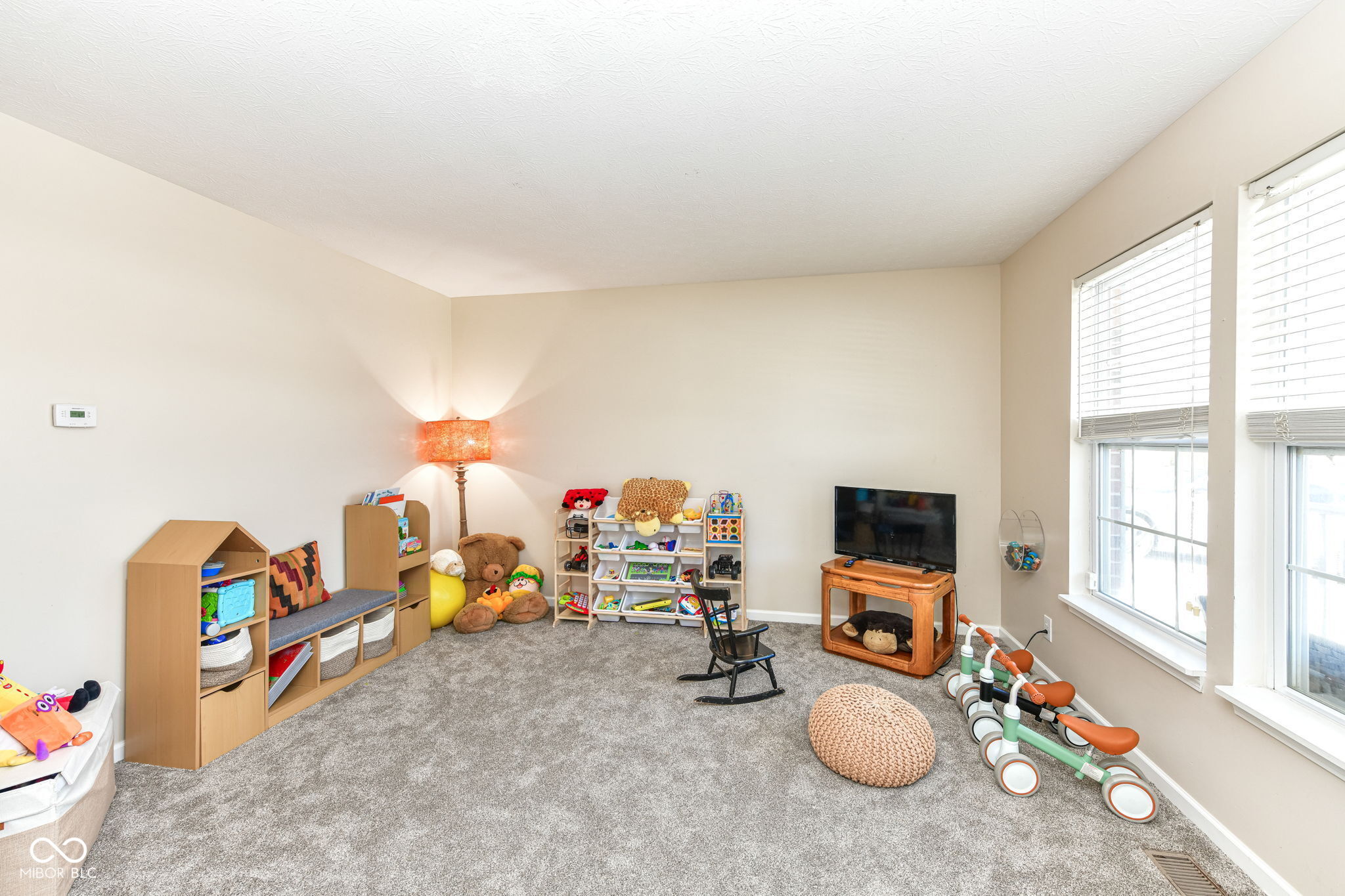 8888 N White Tail Trail