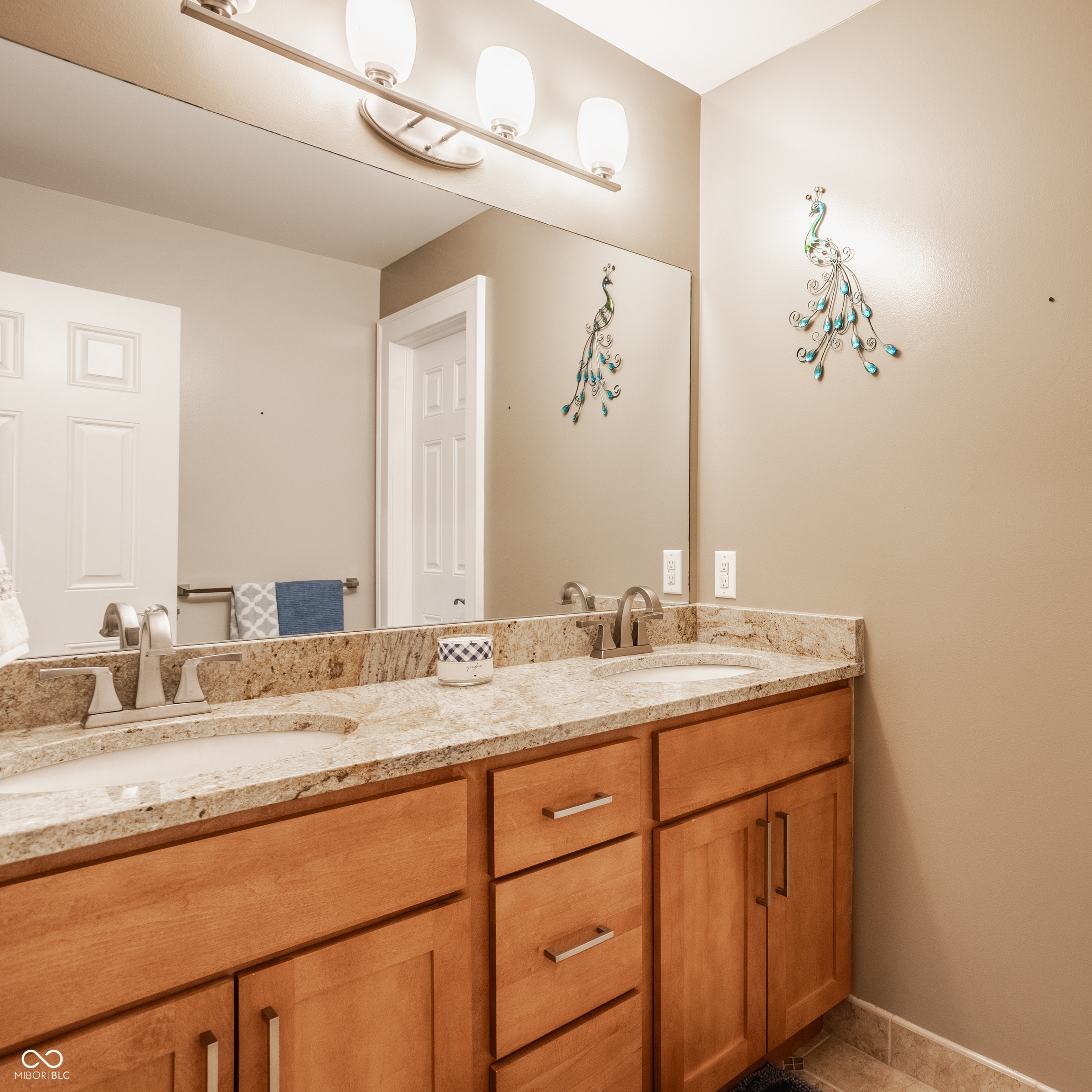 7599 N Meridian Street