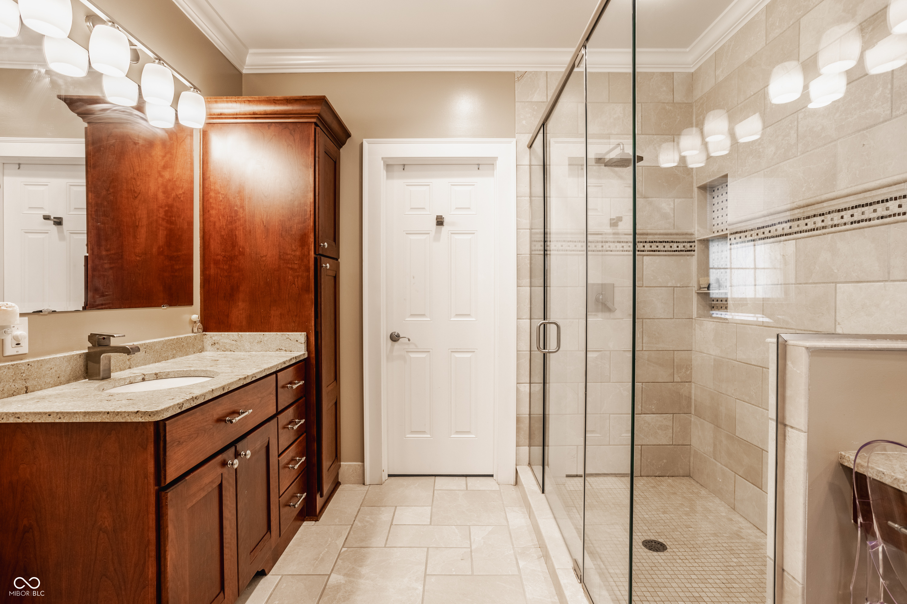 7599 N Meridian Street