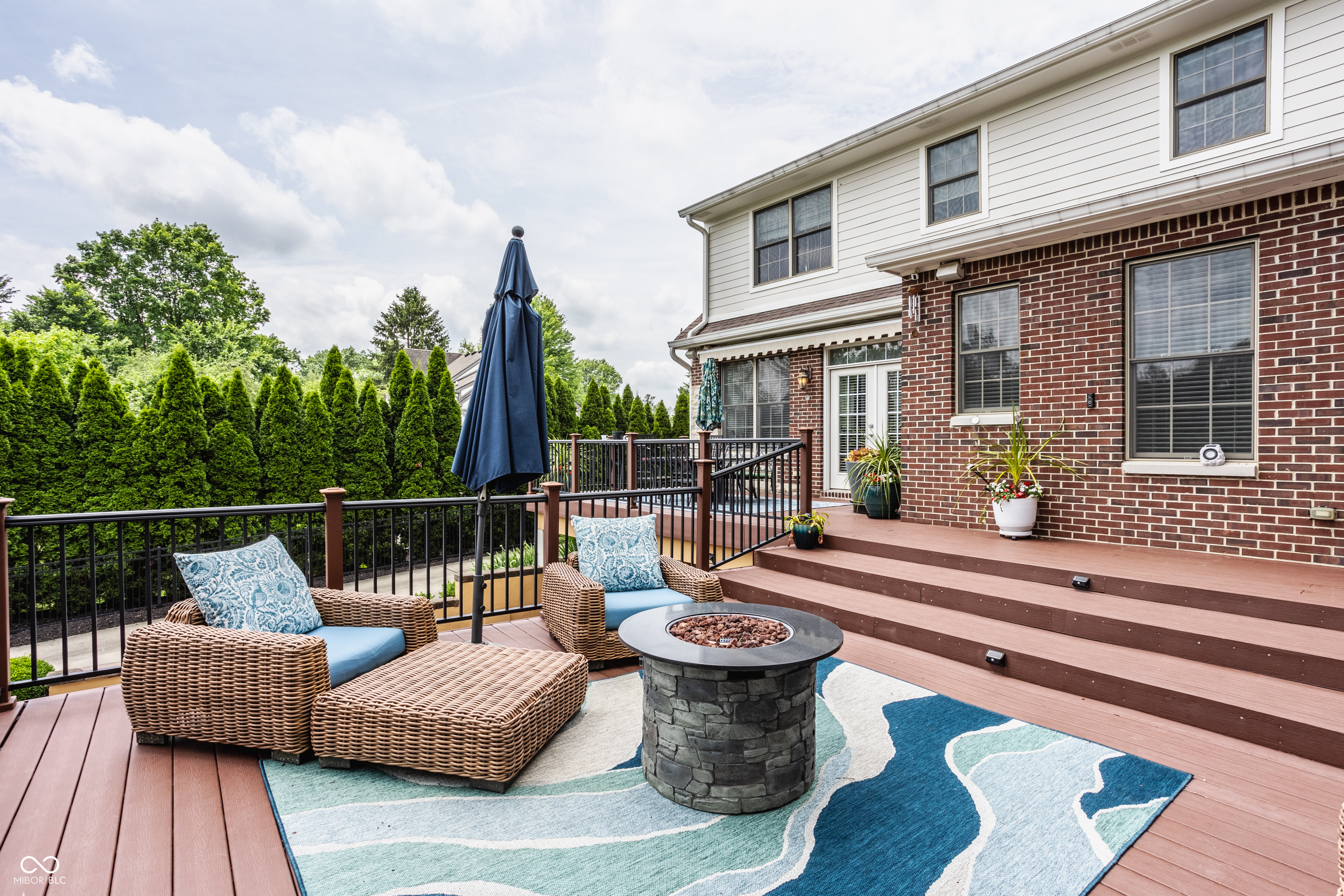 7599 N Meridian Street