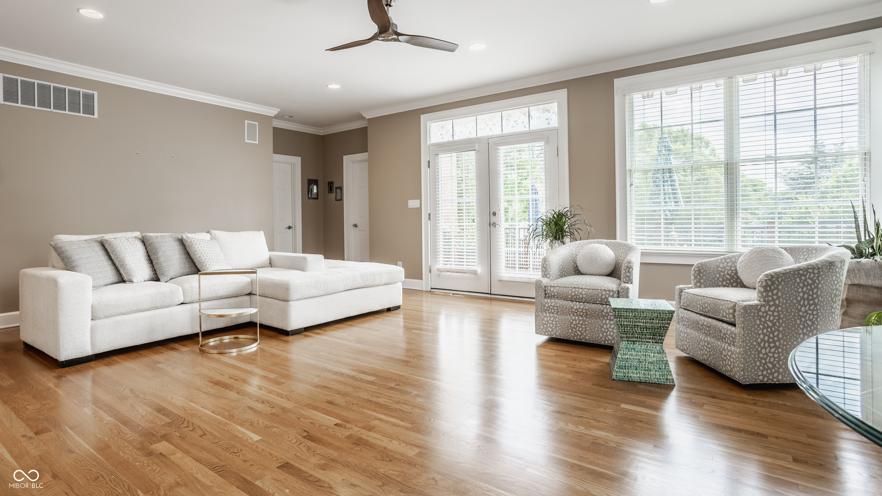 7599 N Meridian Street