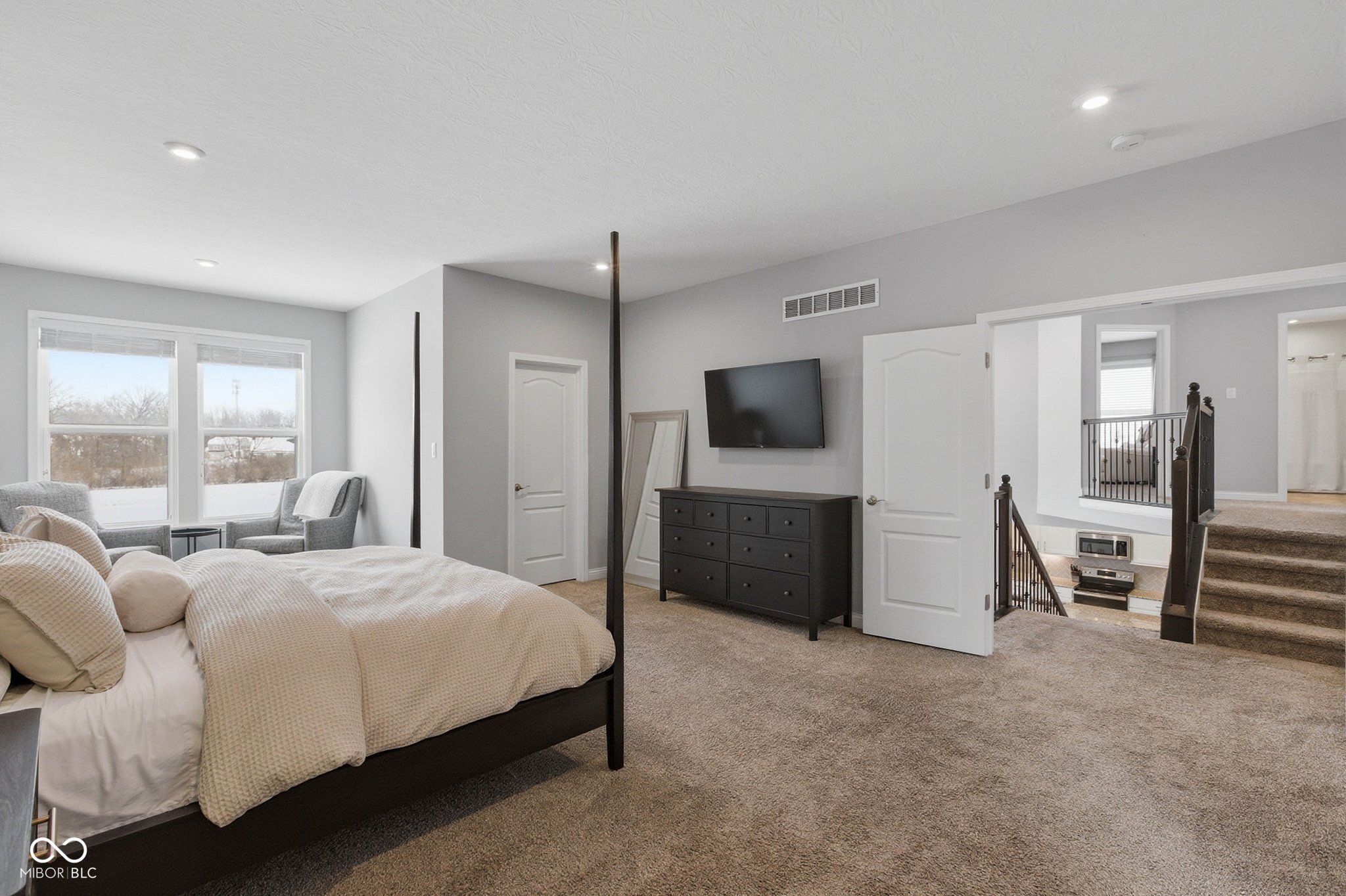 6680 Eagles Nest Lane