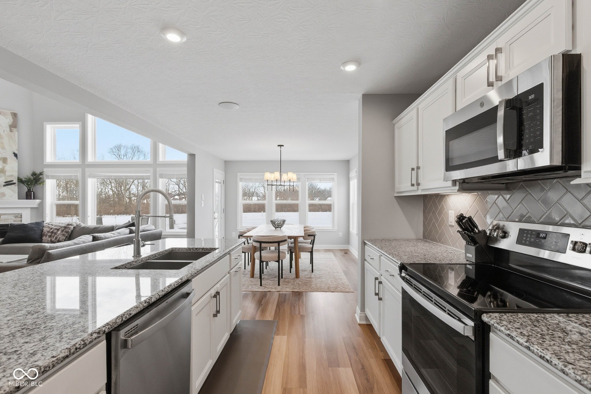 6680 Eagles Nest Lane