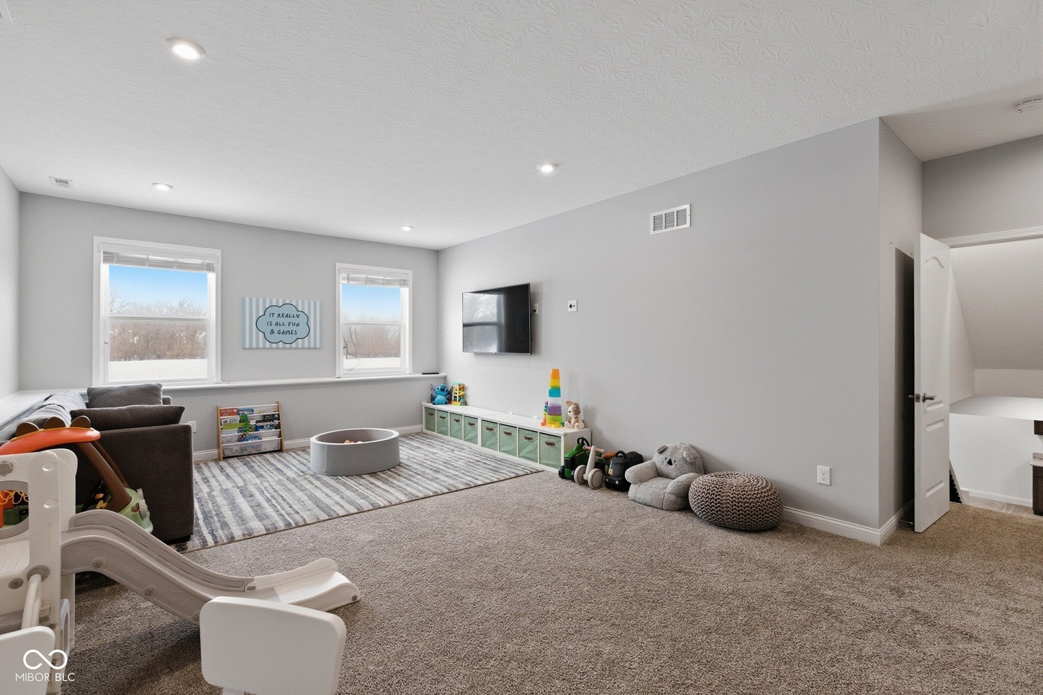 6680 Eagles Nest Lane