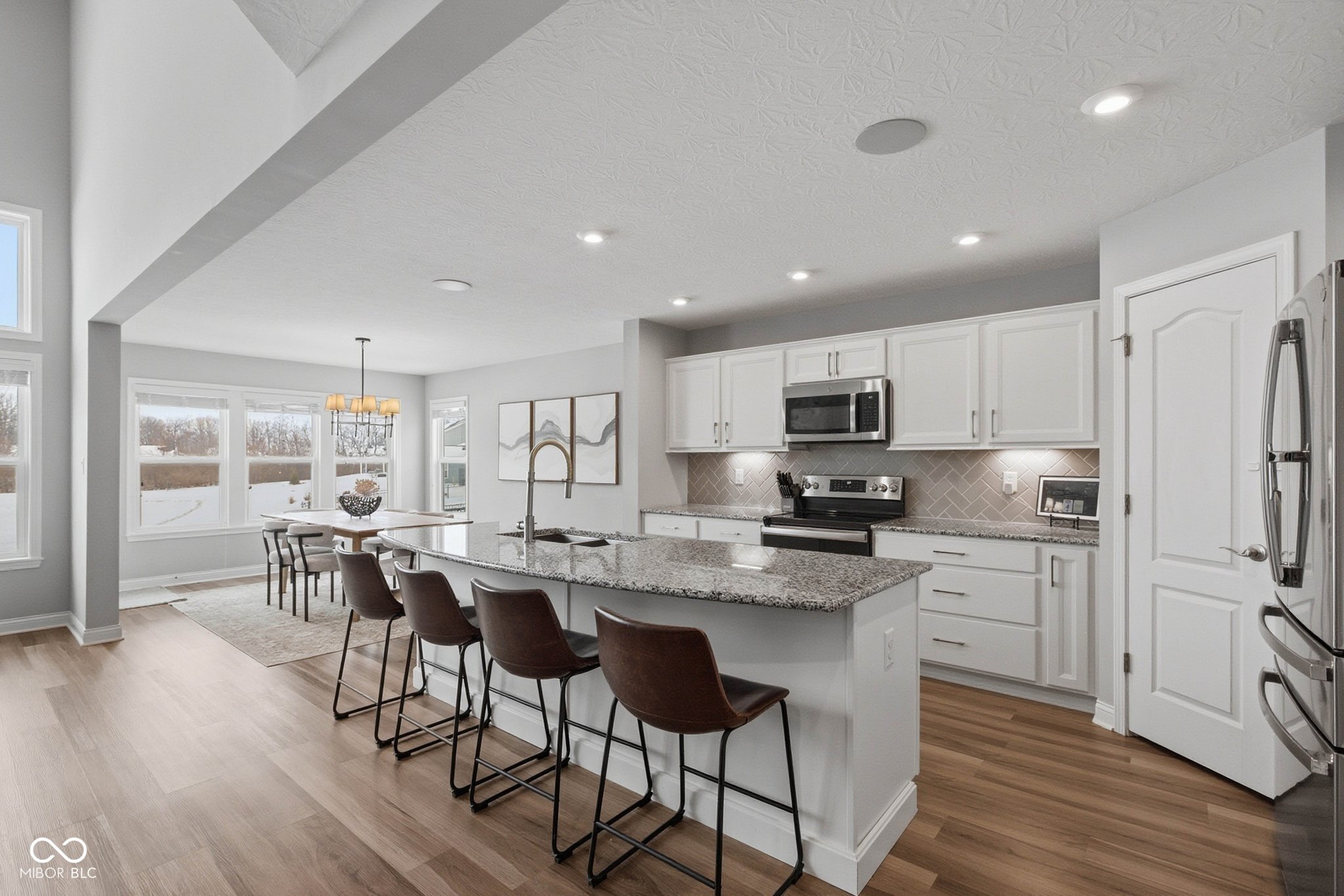 6680 Eagles Nest Lane