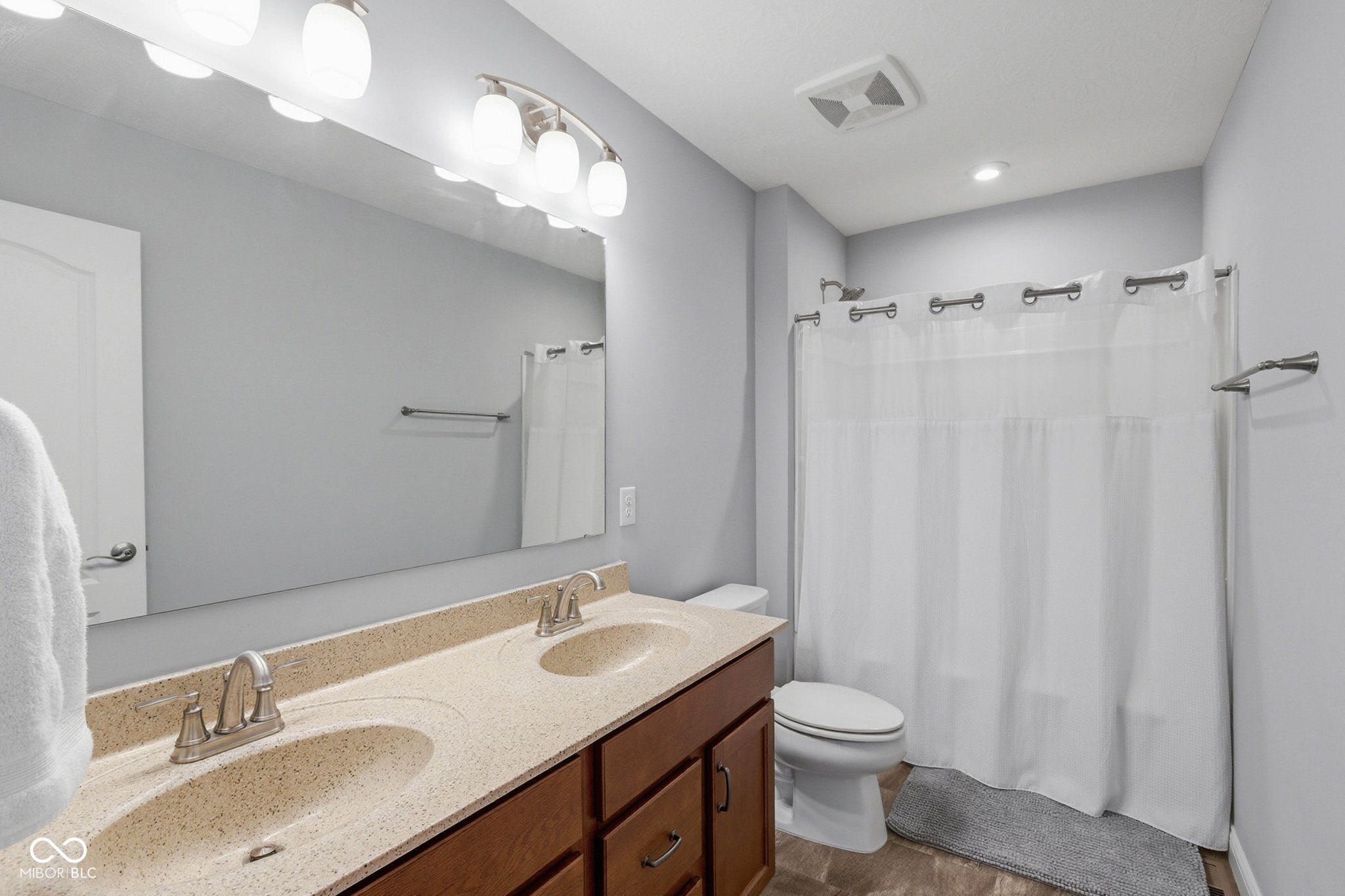 6680 Eagles Nest Lane