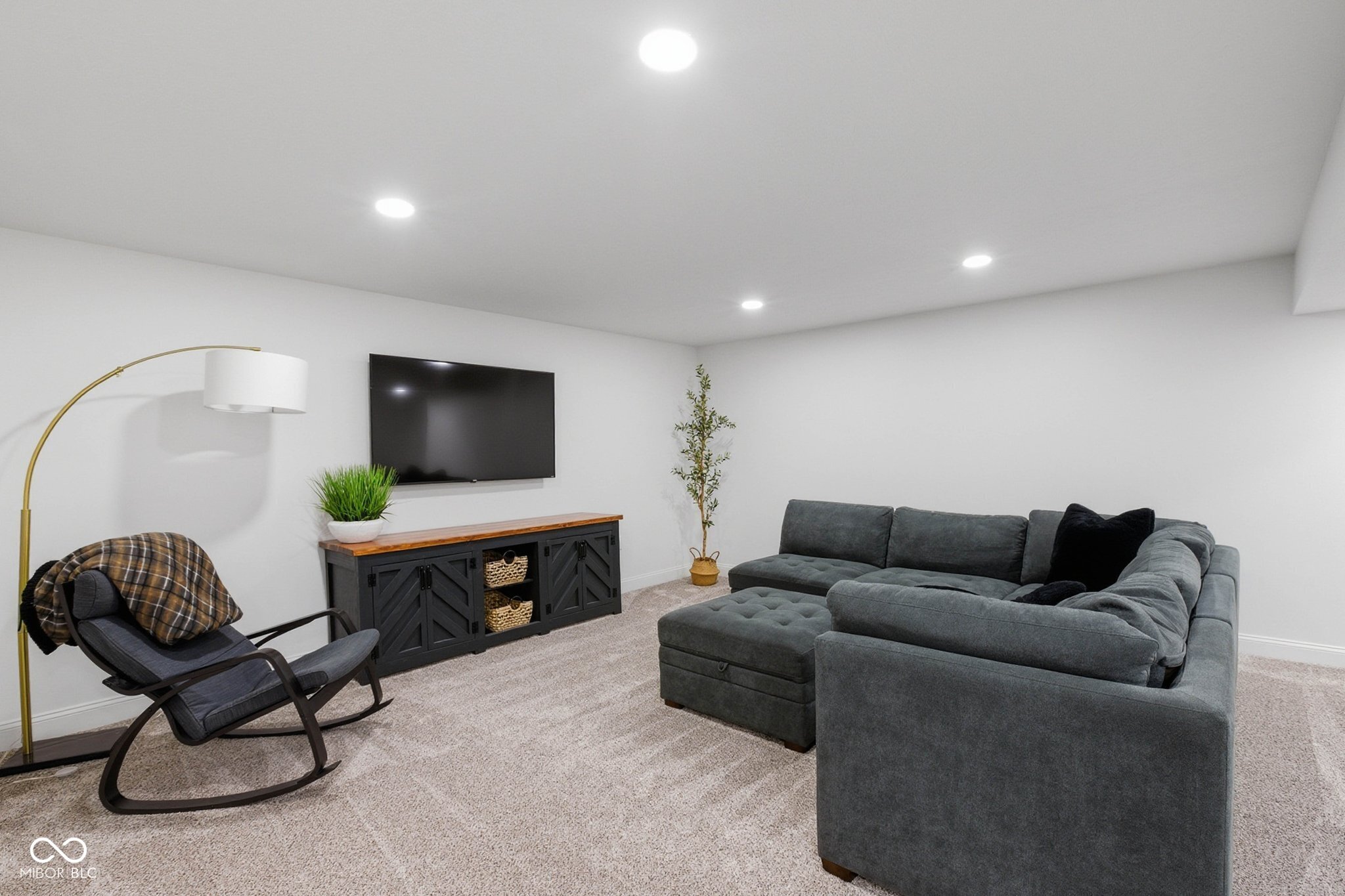 6680 Eagles Nest Lane