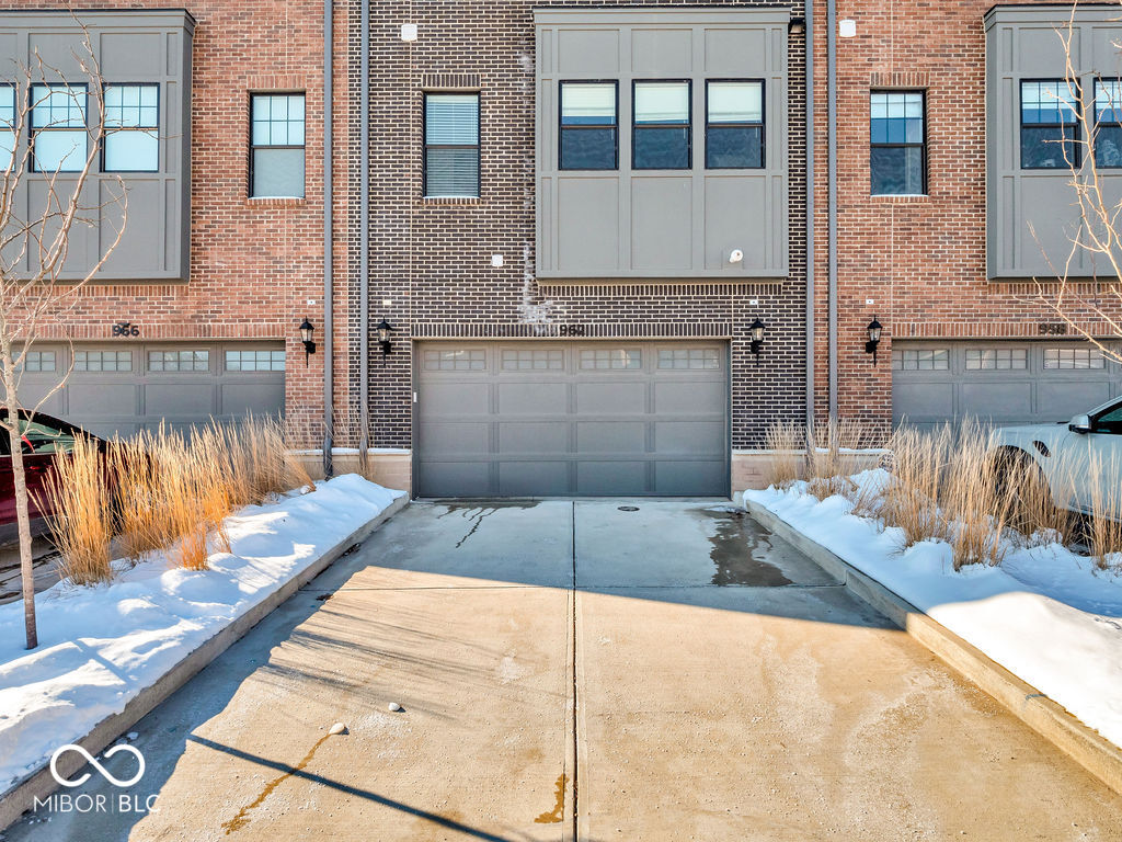 962 Berkhamsted Lane