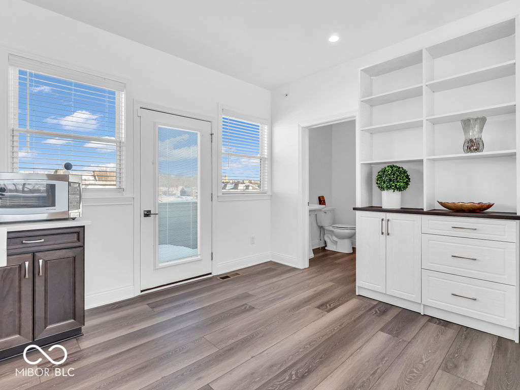 962 Berkhamsted Lane