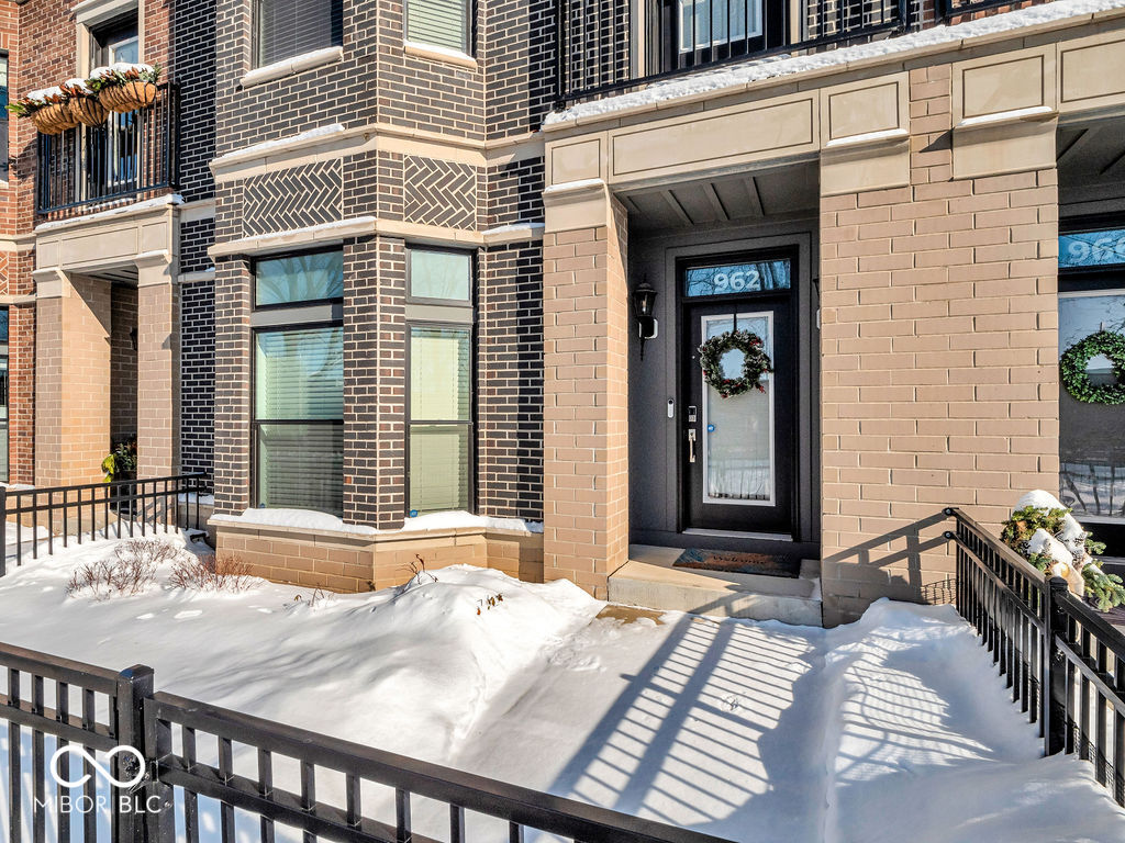 962 Berkhamsted Lane