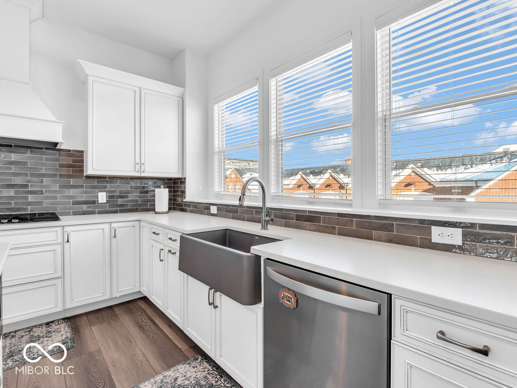 962 Berkhamsted Lane