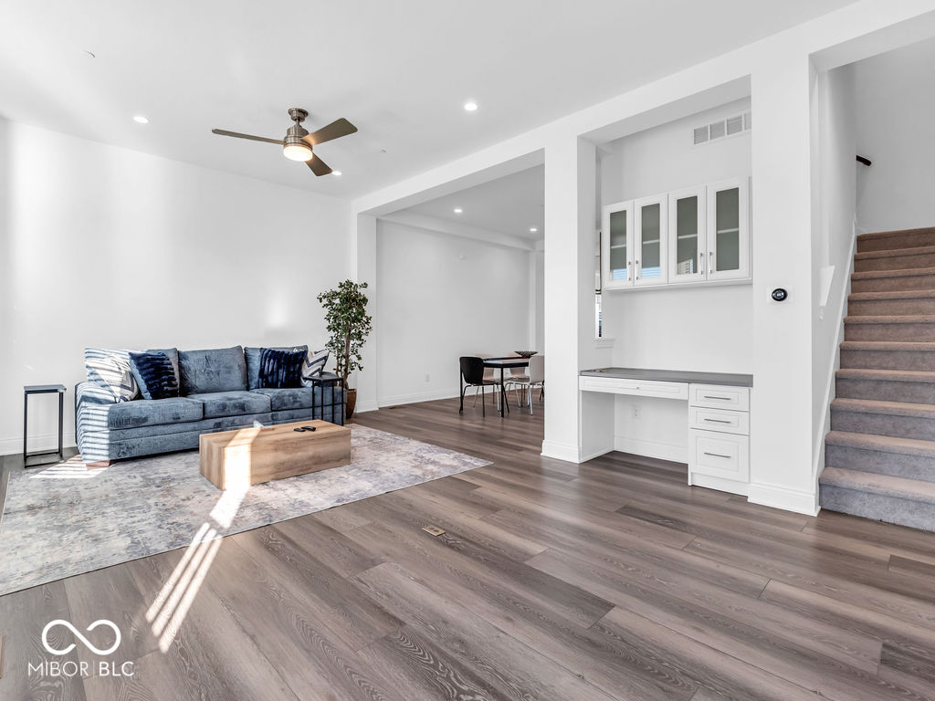 962 Berkhamsted Lane