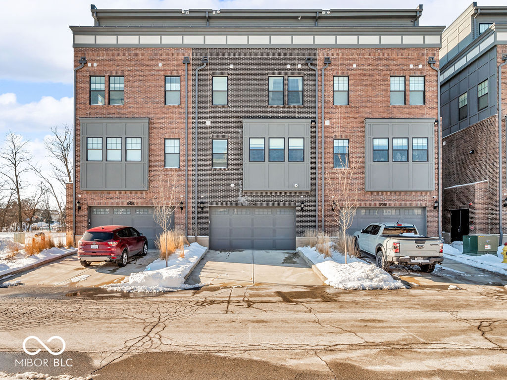 962 Berkhamsted Lane