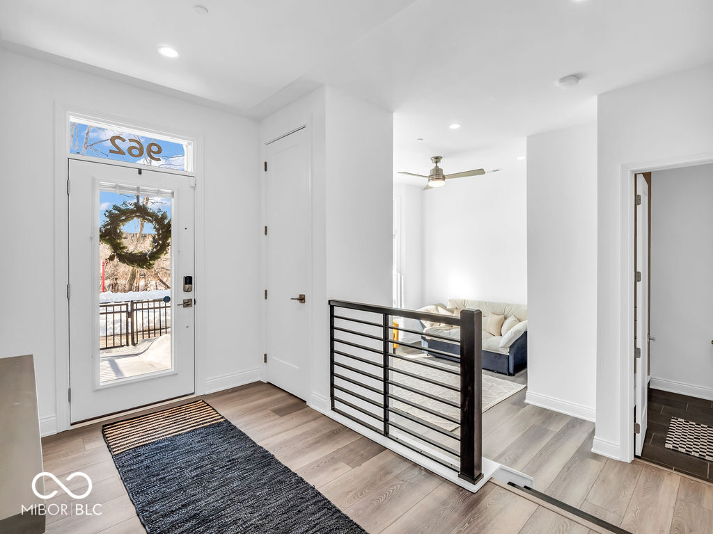 962 Berkhamsted Lane