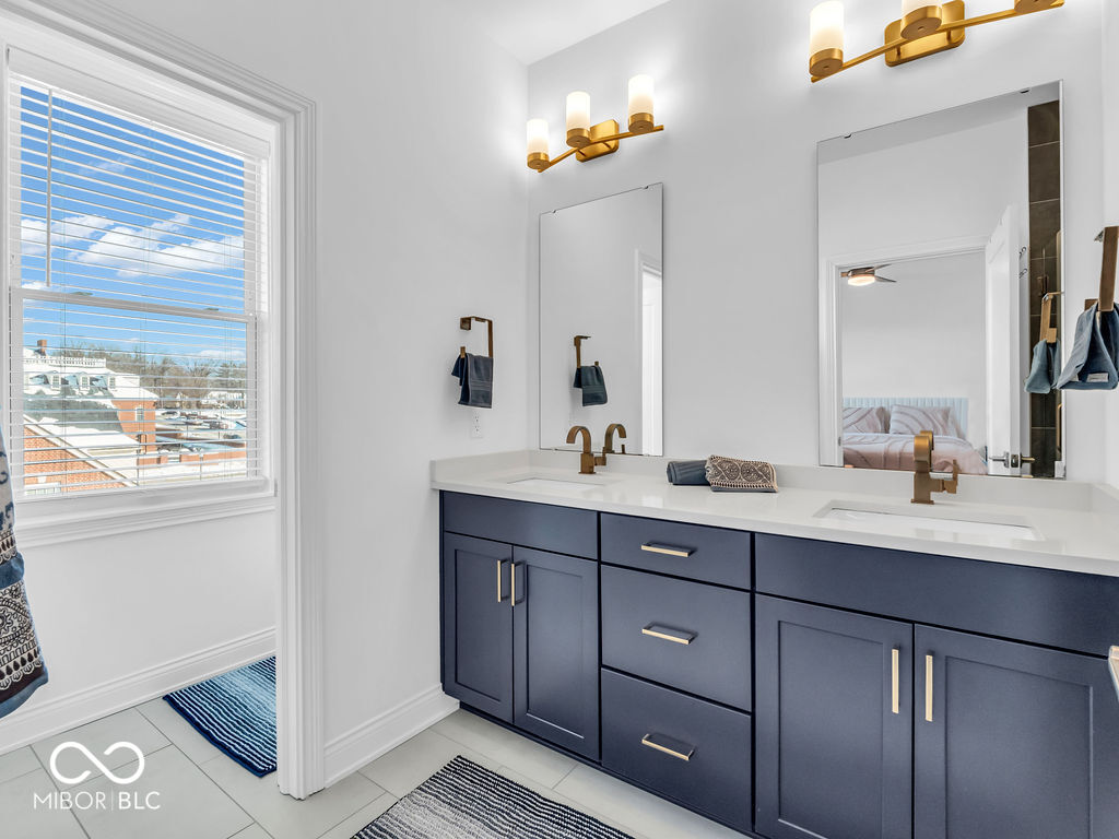 962 Berkhamsted Lane