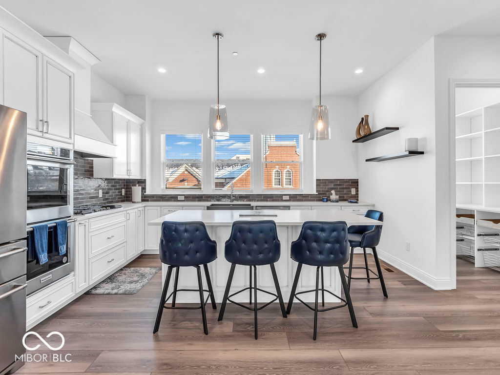 962 Berkhamsted Lane