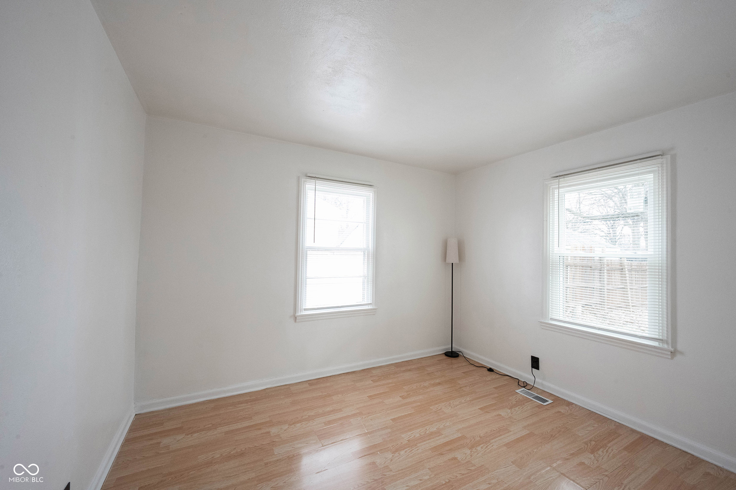 4431 N Longworth Avenue