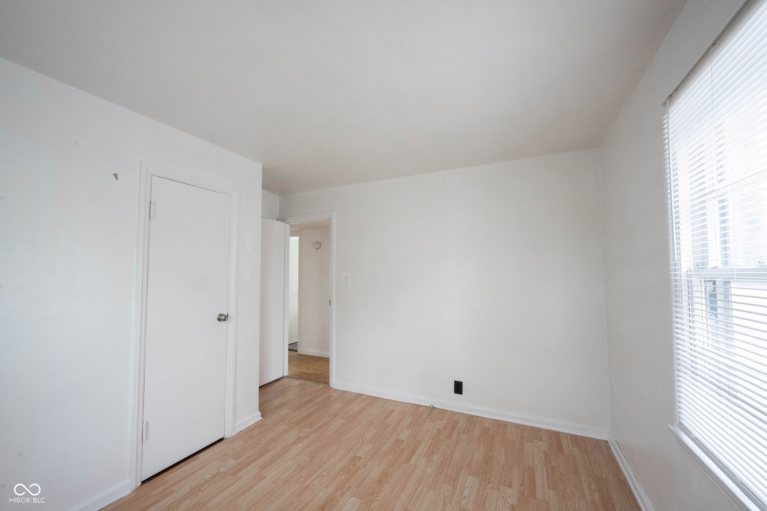 4431 N Longworth Avenue