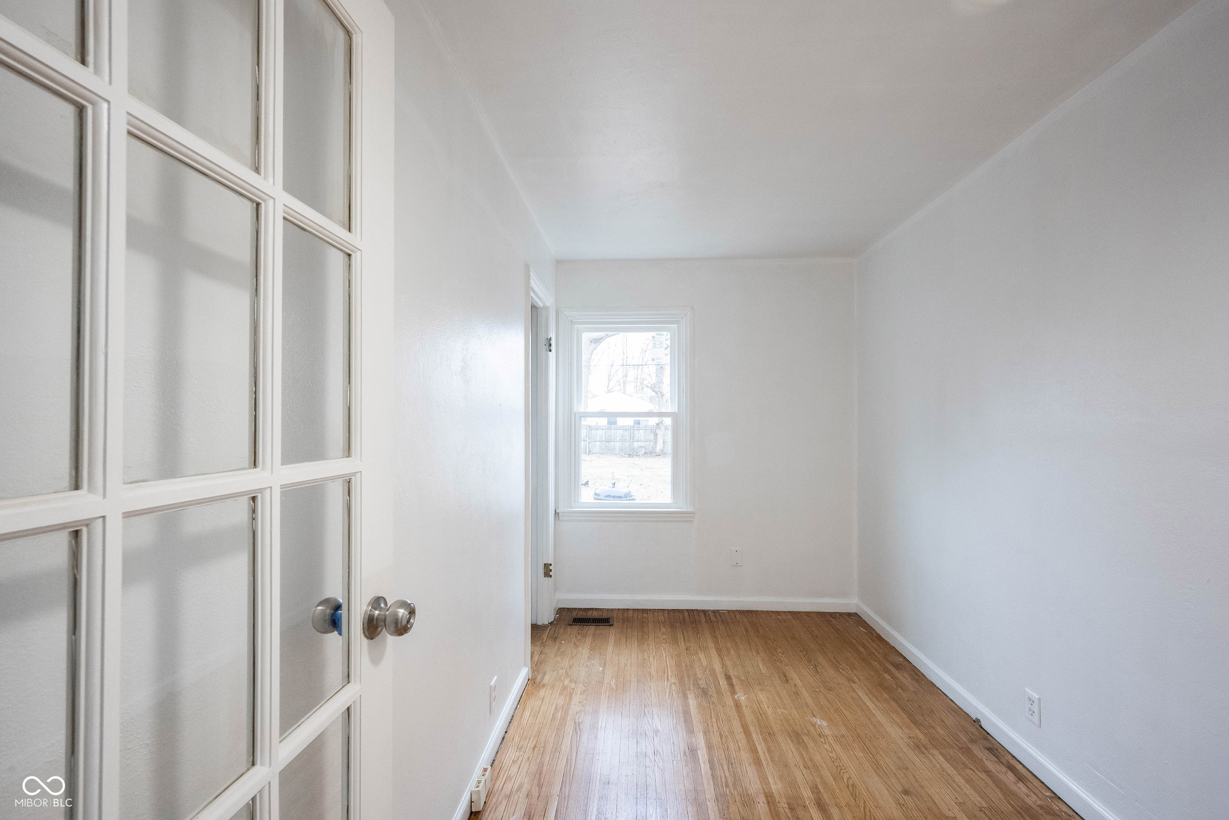 4431 N Longworth Avenue