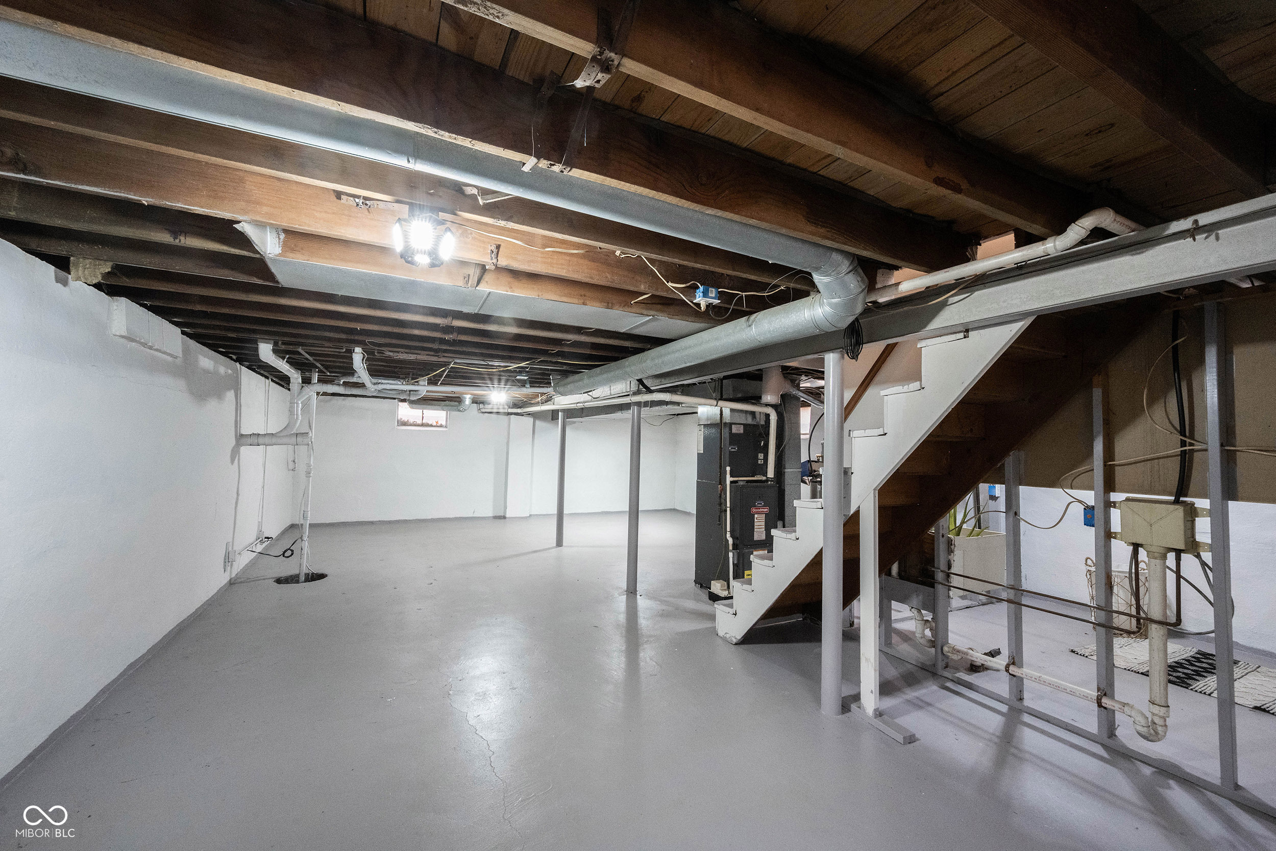 4431 N Longworth Avenue