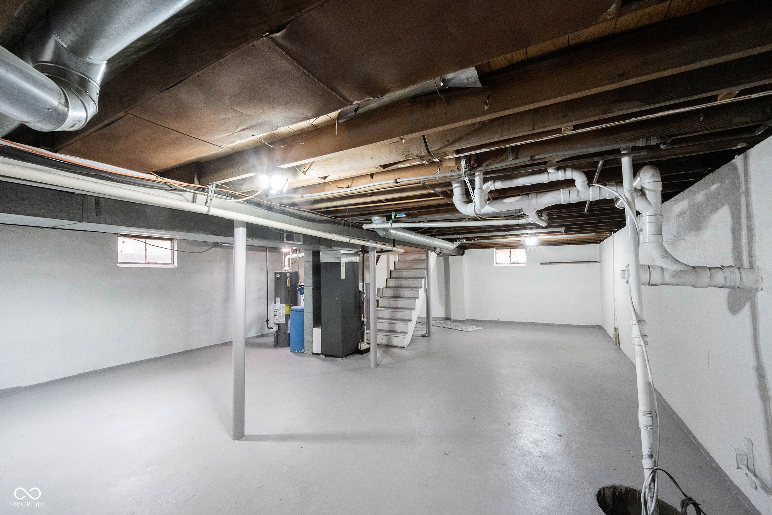 4431 N Longworth Avenue