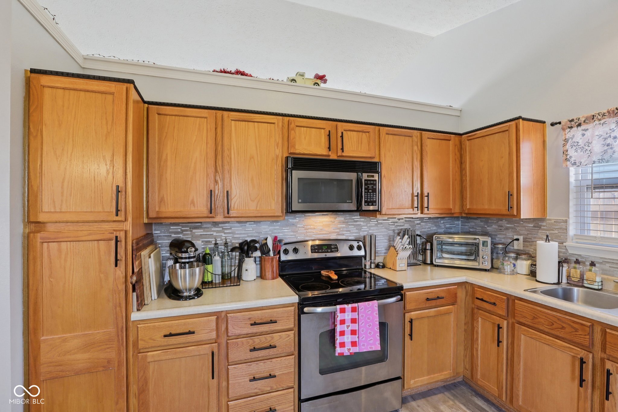 1508 Round Lake Court