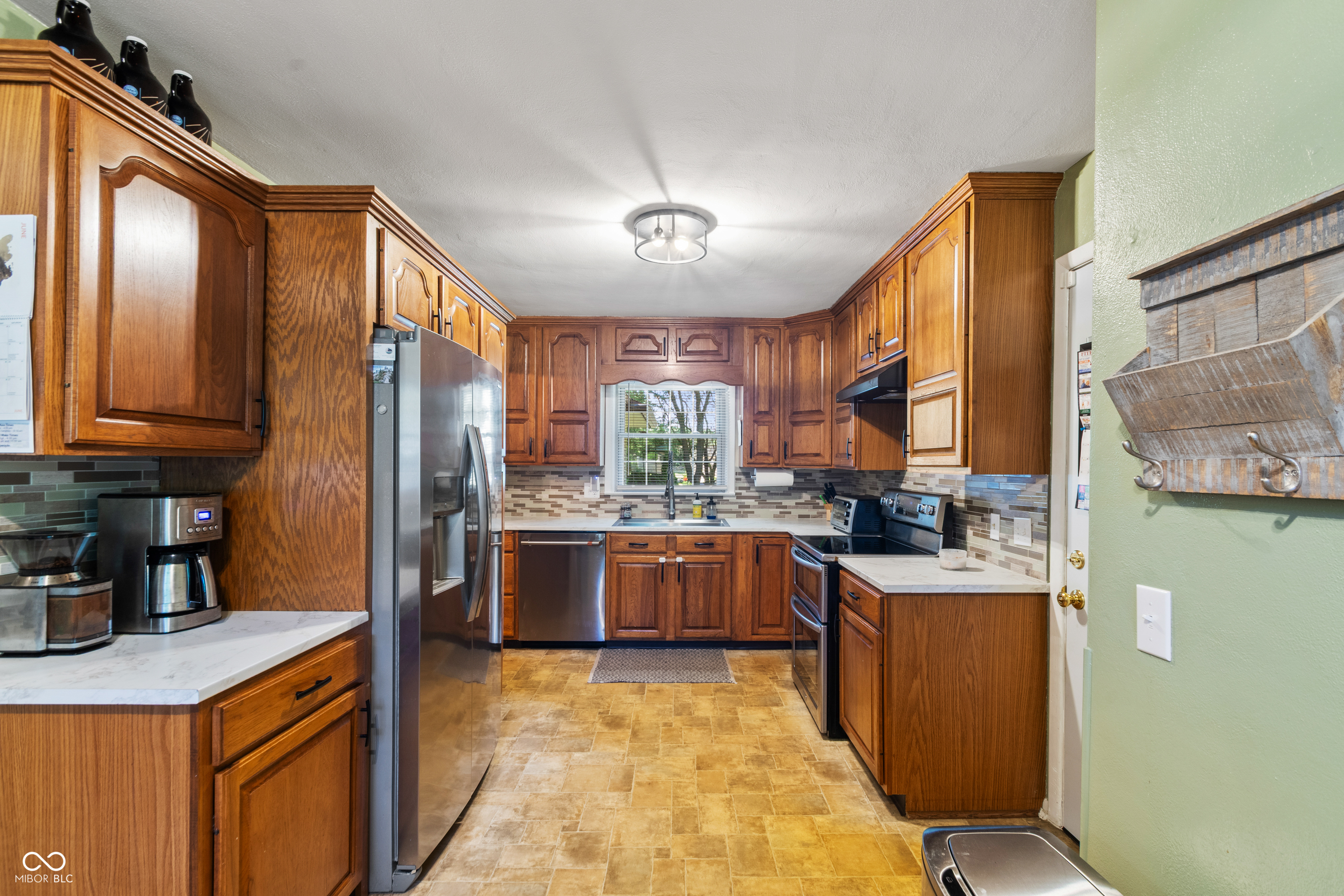 5769 Henderson Drive