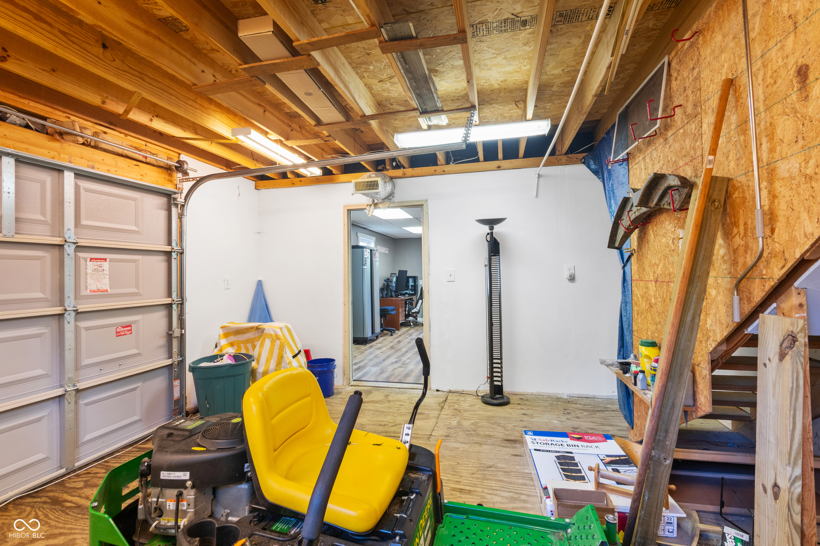 5769 Henderson Drive