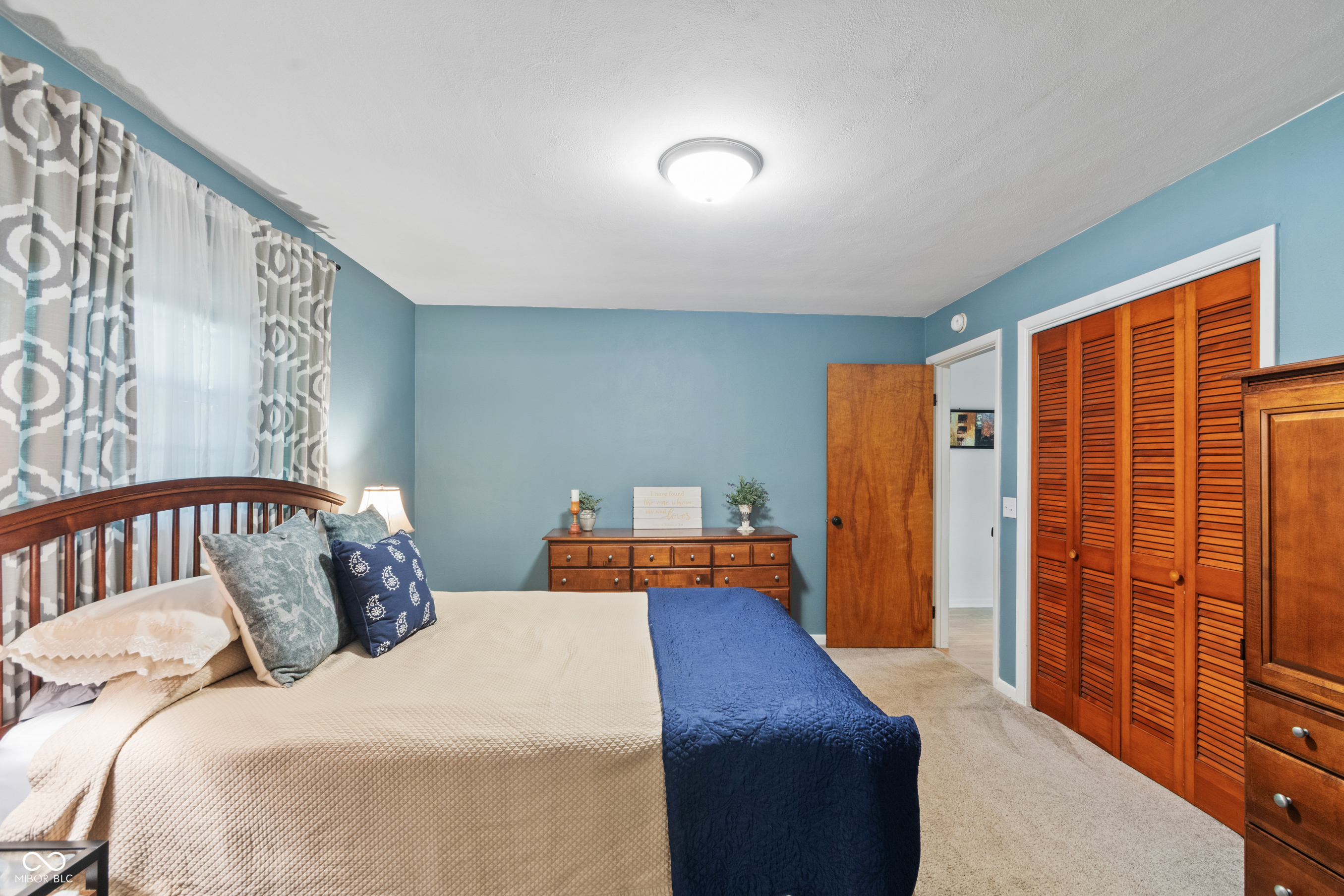5769 Henderson Drive