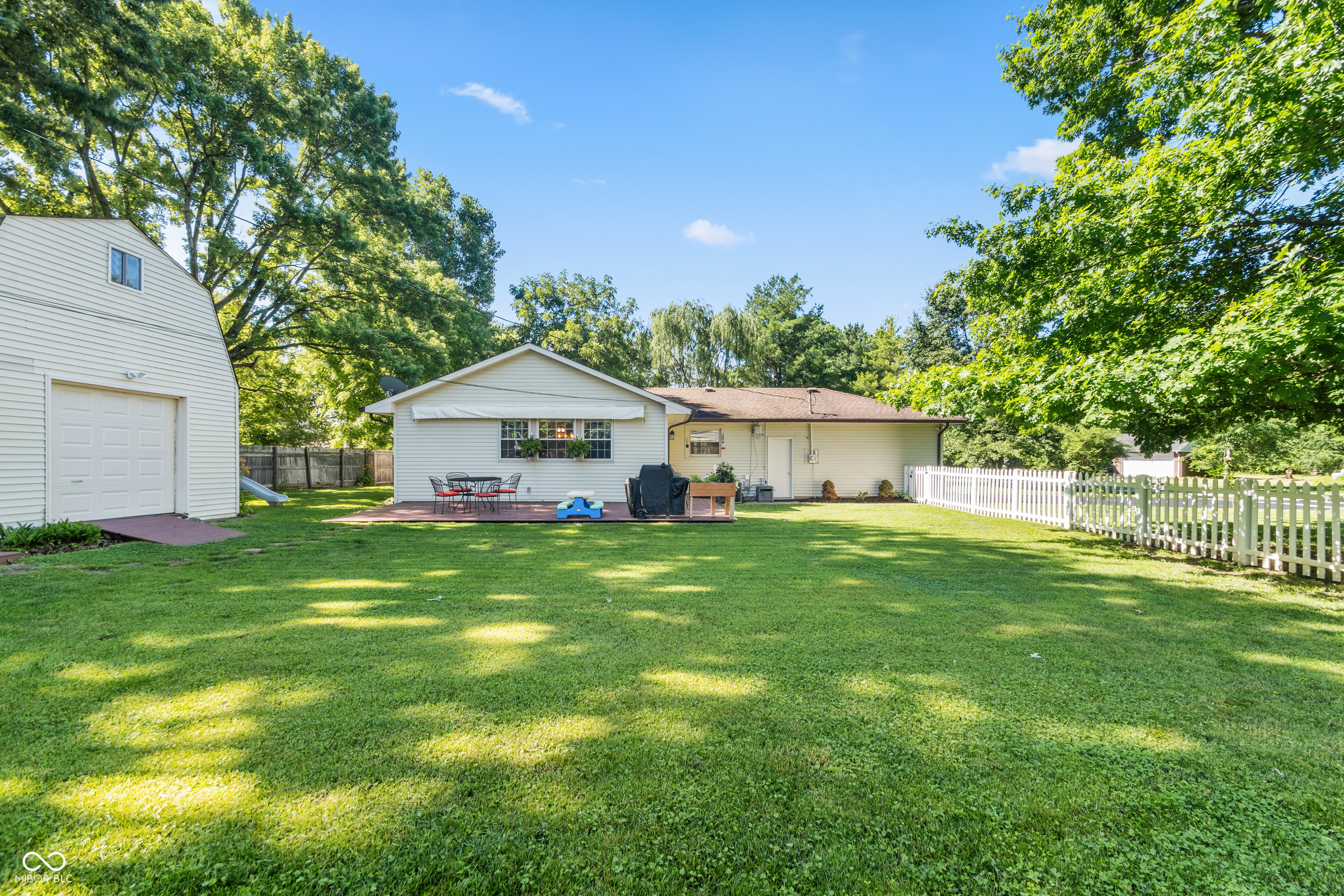 5769 Henderson Drive