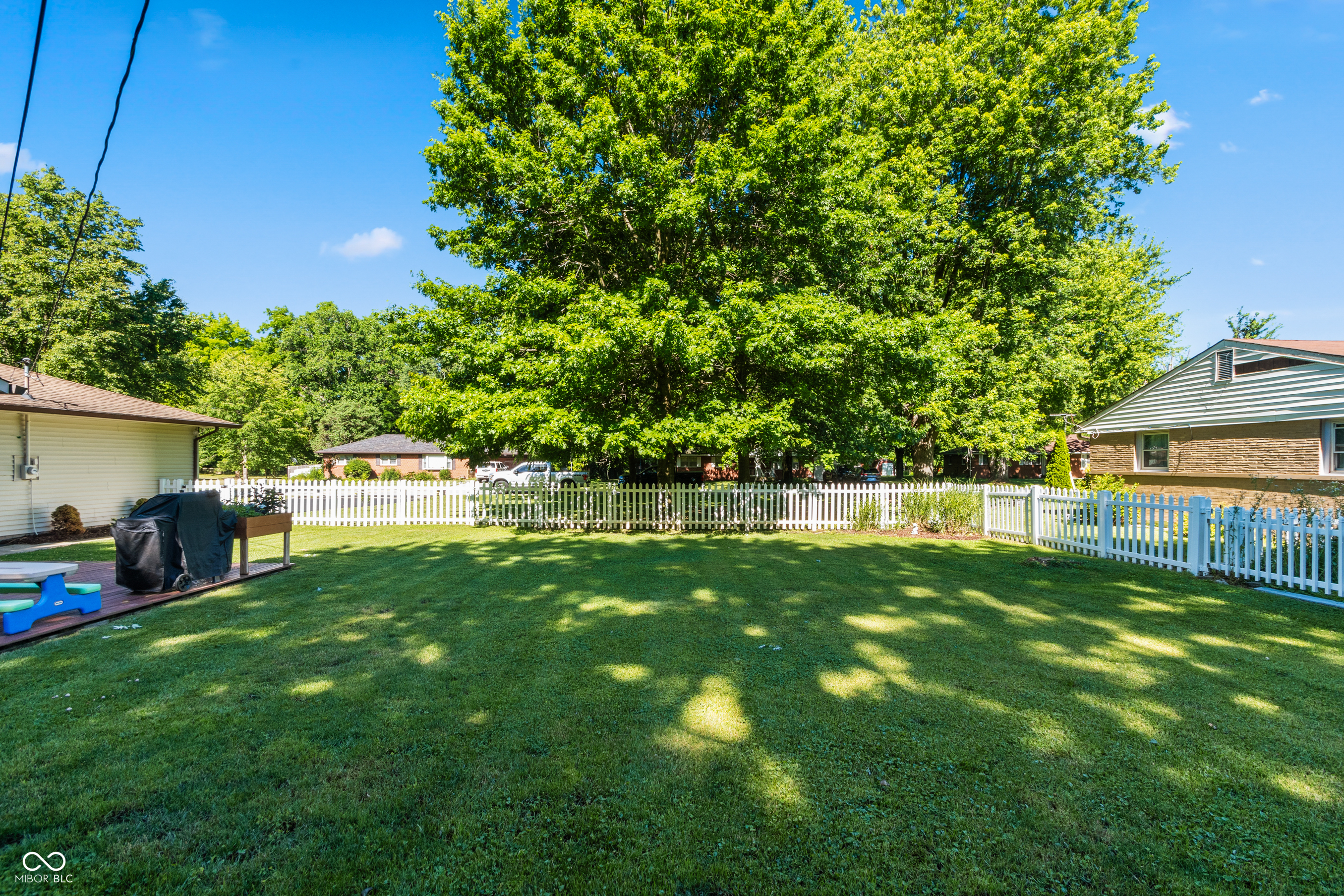 5769 Henderson Drive