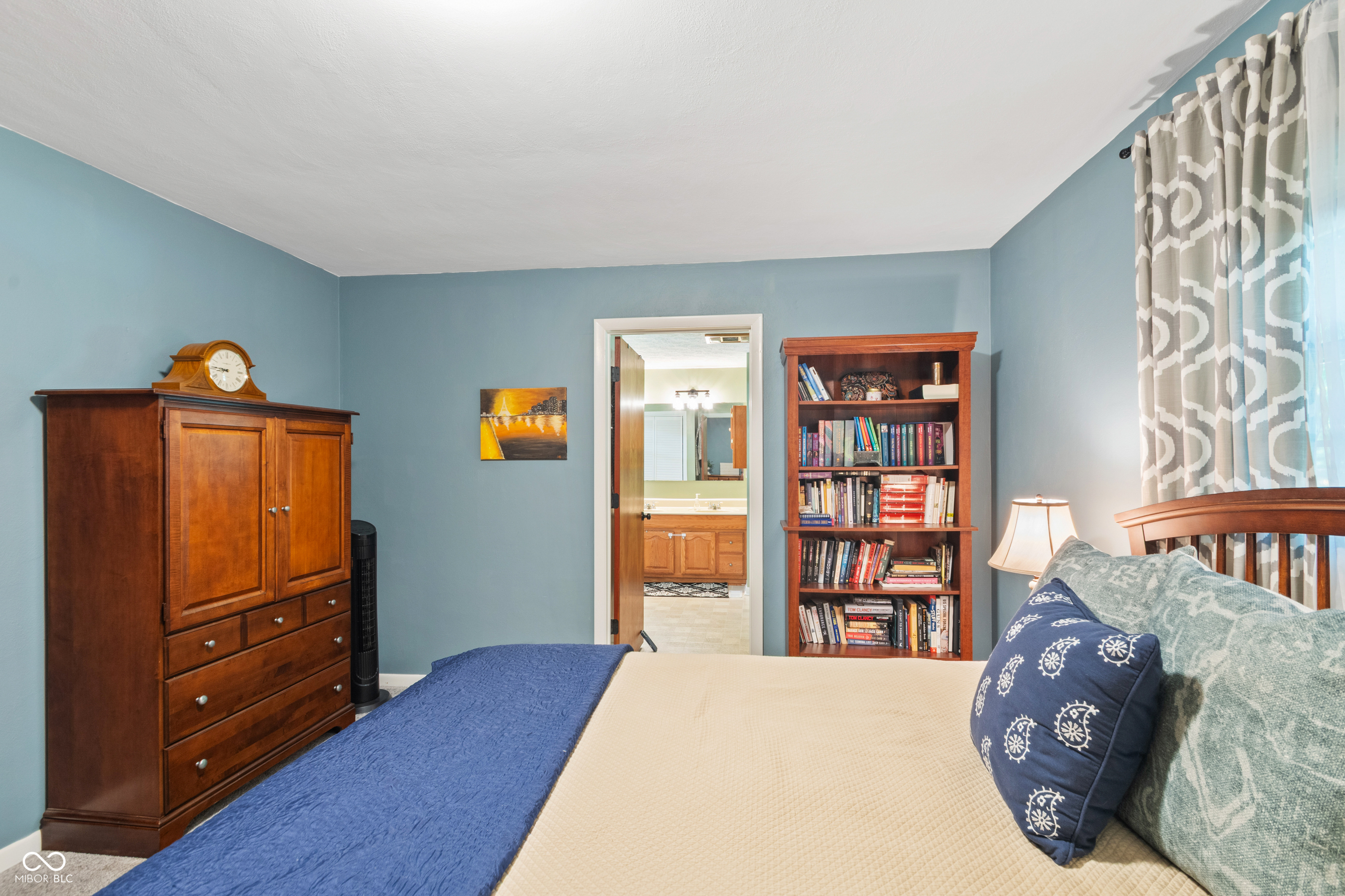 5769 Henderson Drive