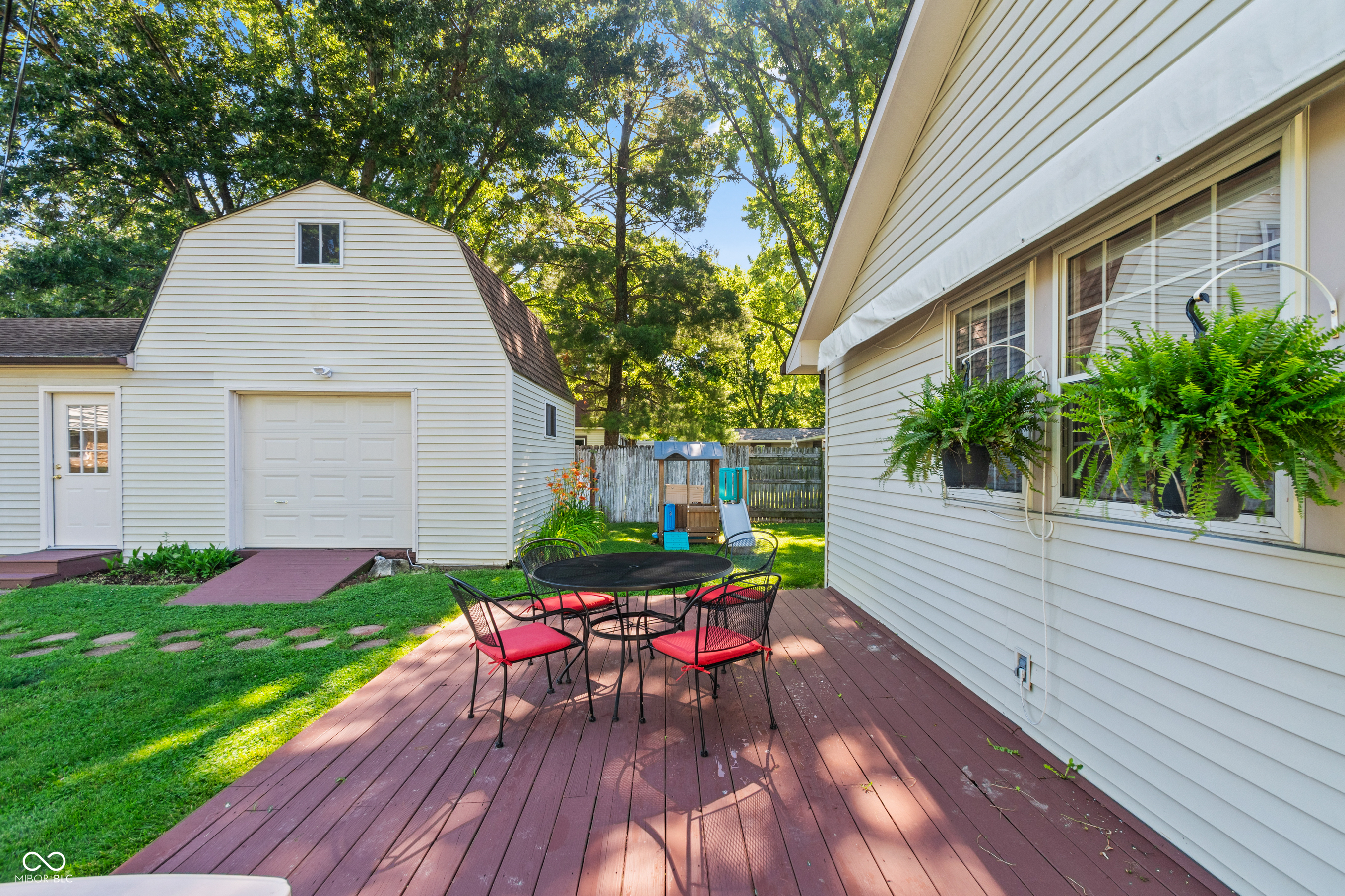5769 Henderson Drive