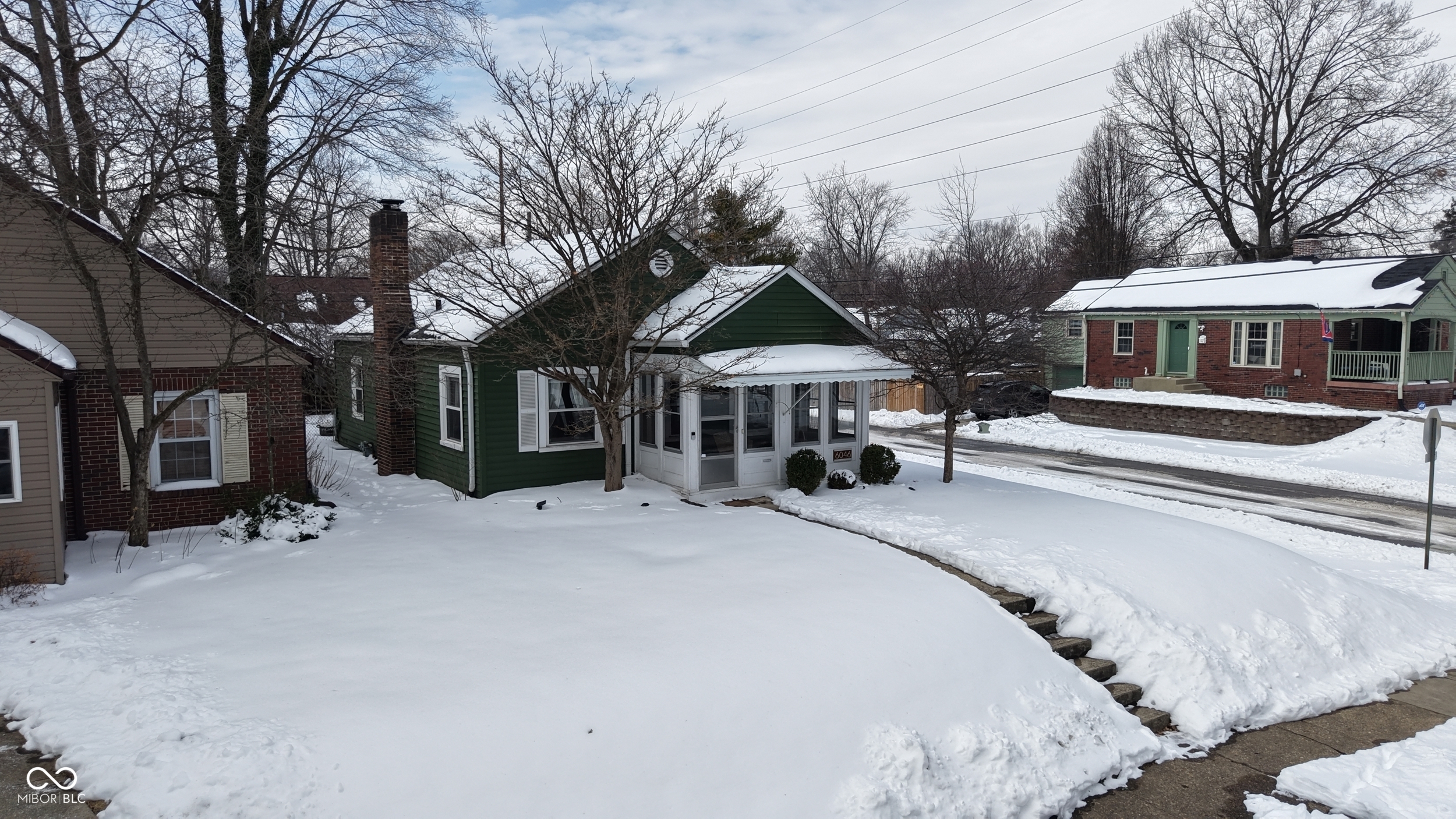 6046 Primrose Avenue