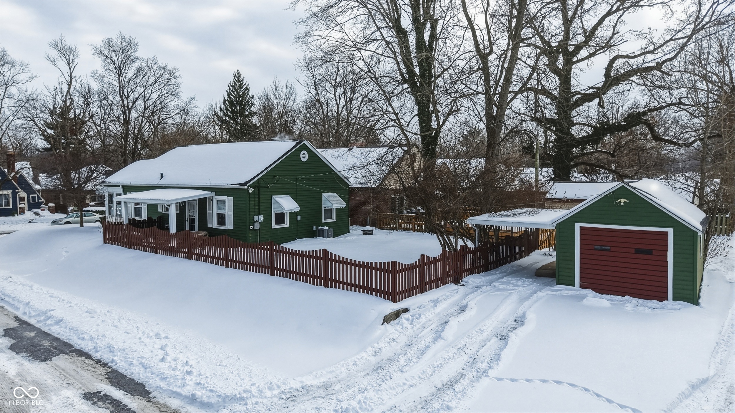 6046 Primrose Avenue