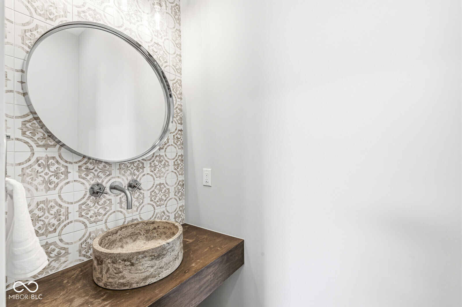 2017 Carrollton Avenue