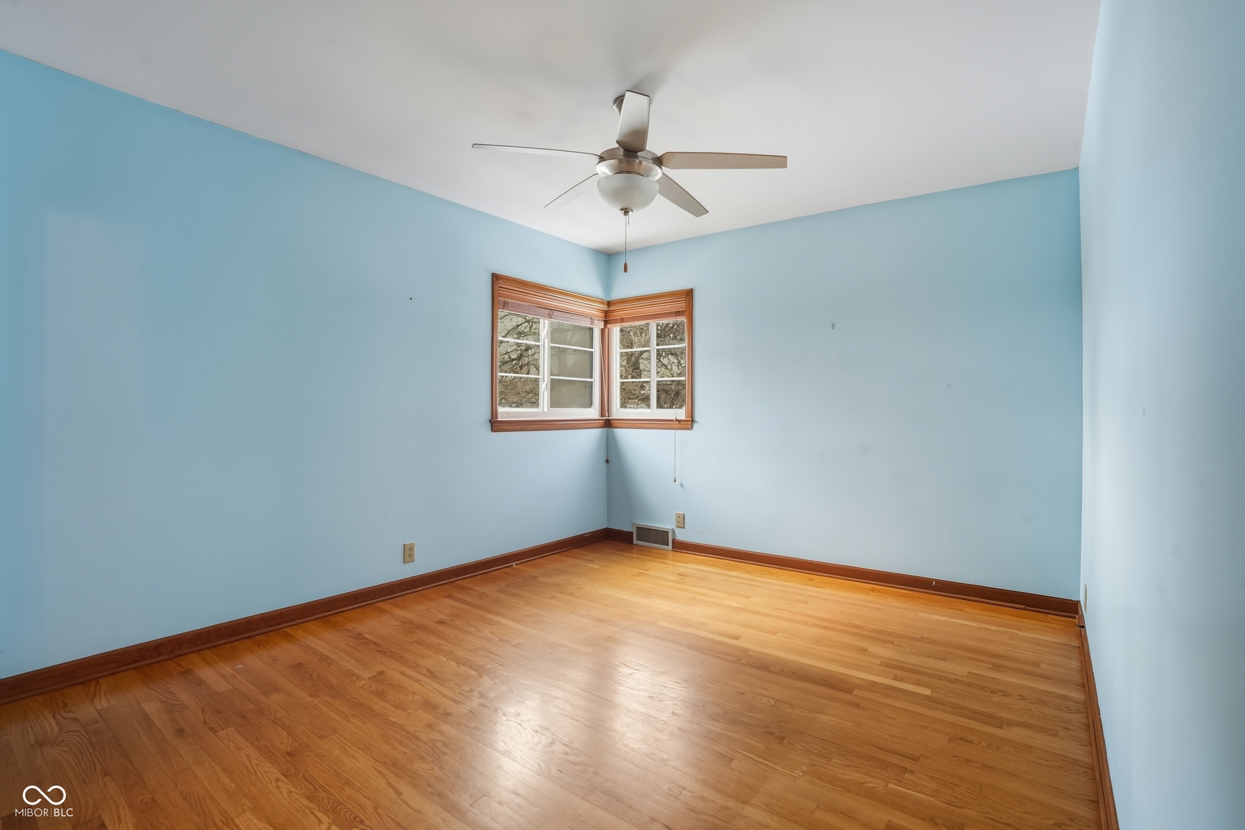 5510 N Illinois Street