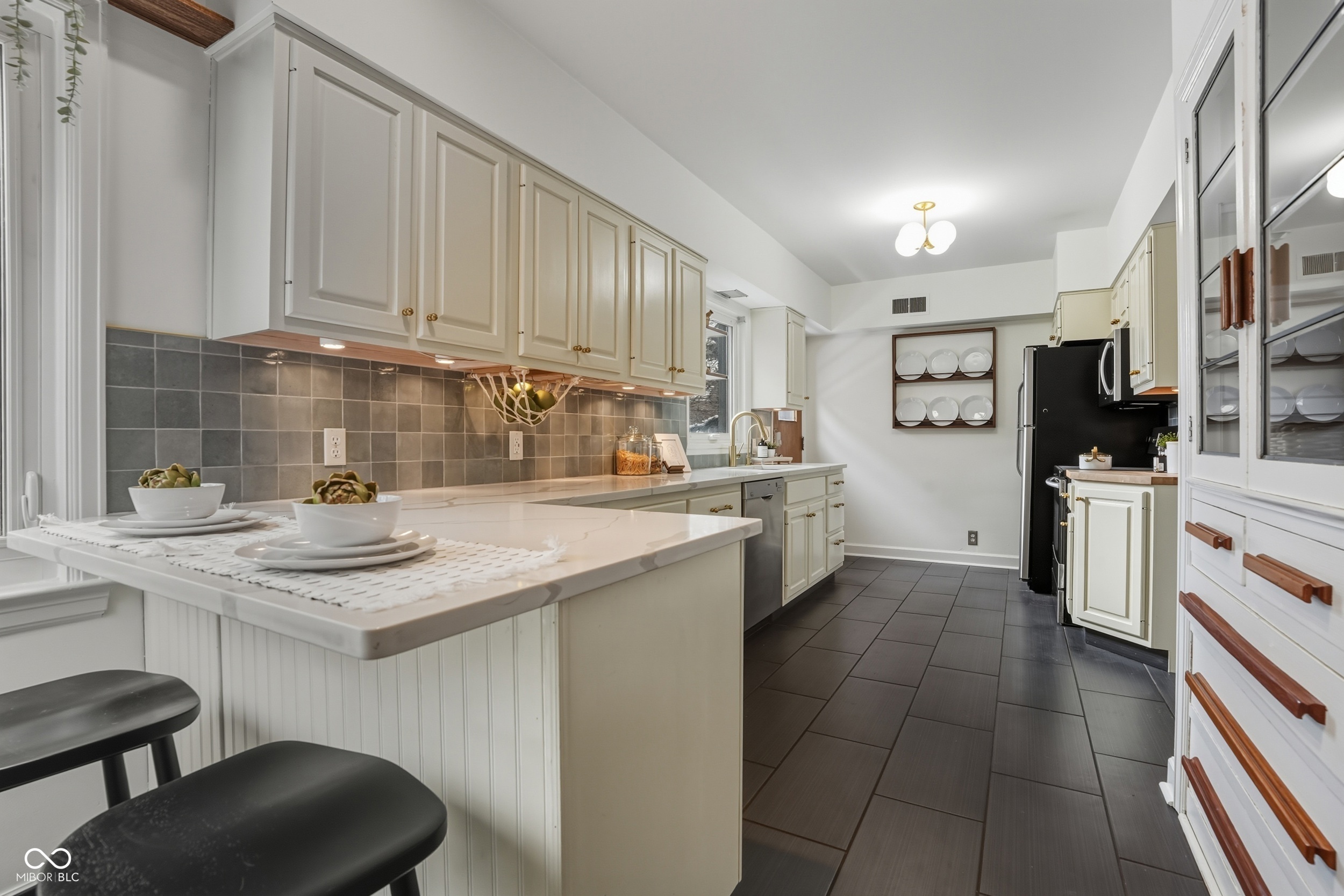 5510 N Illinois Street