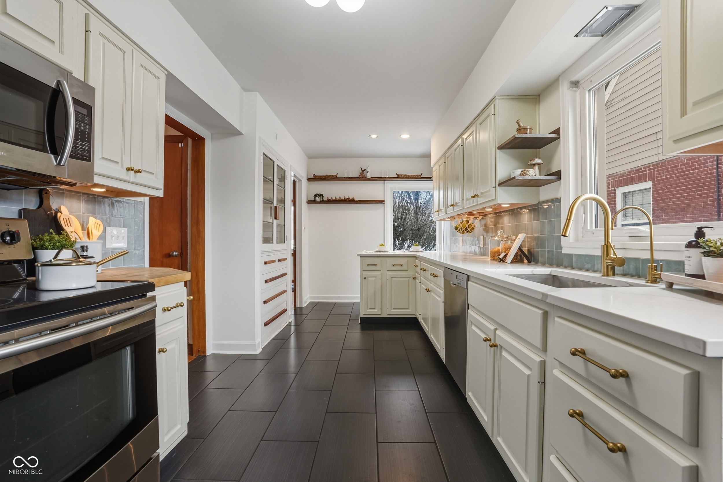 5510 N Illinois Street