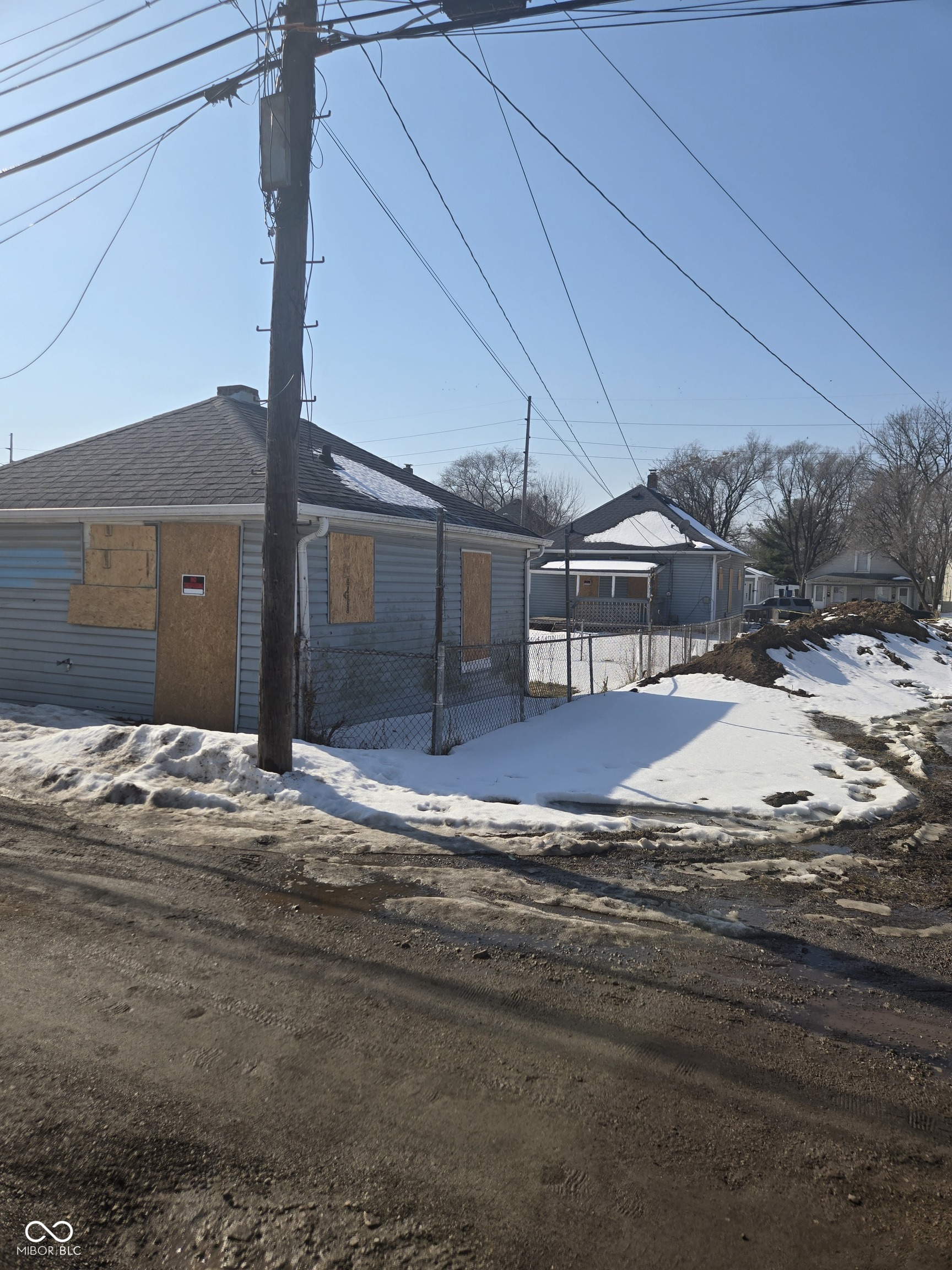 1115 S Sheffield Avenue