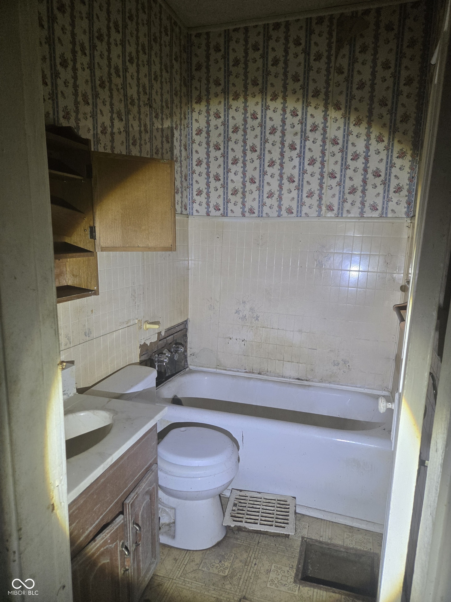 1115 S Sheffield Avenue